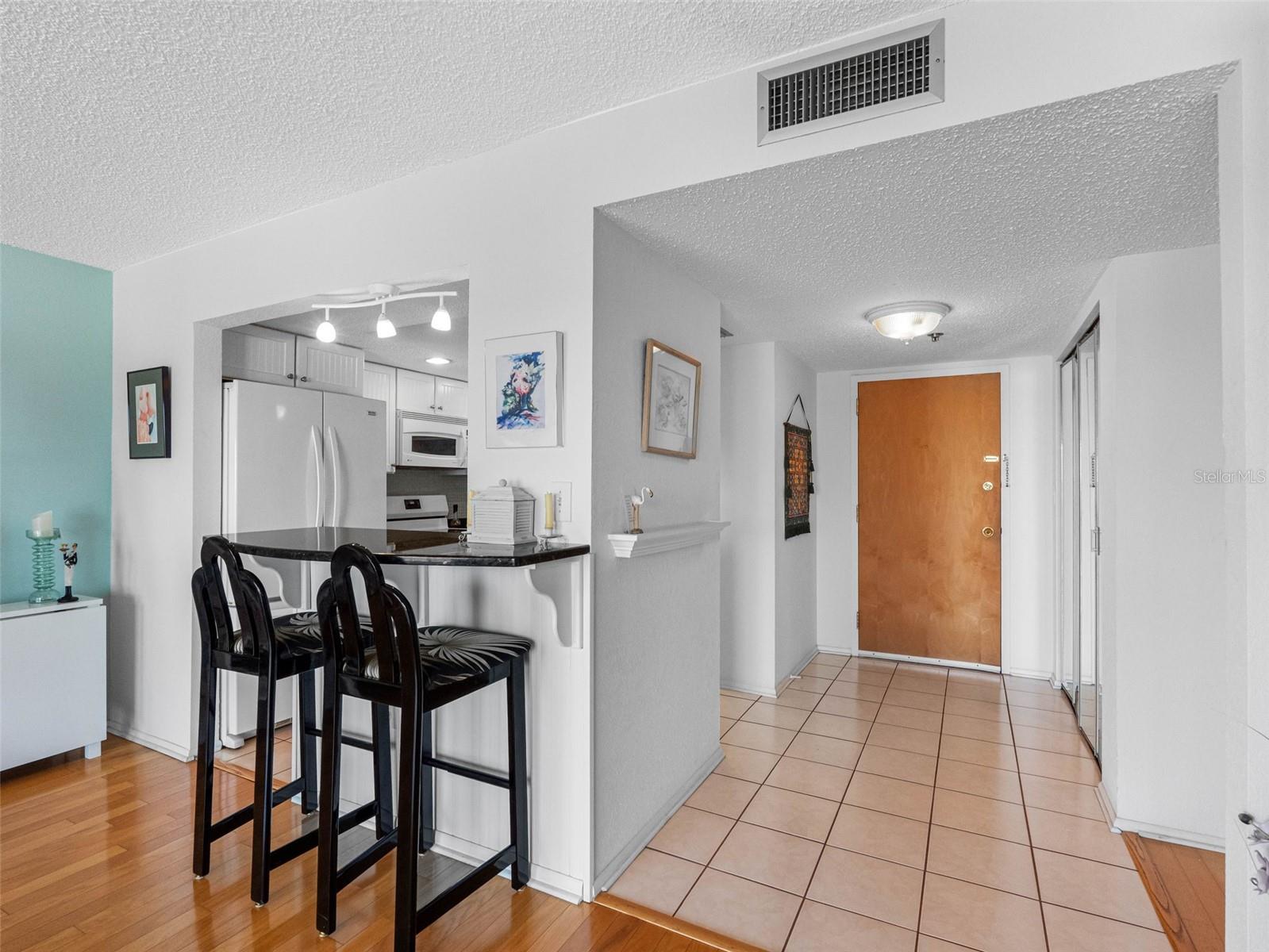 Image 21 of 76 For 7430 Sunshine Skyway Lane S 602