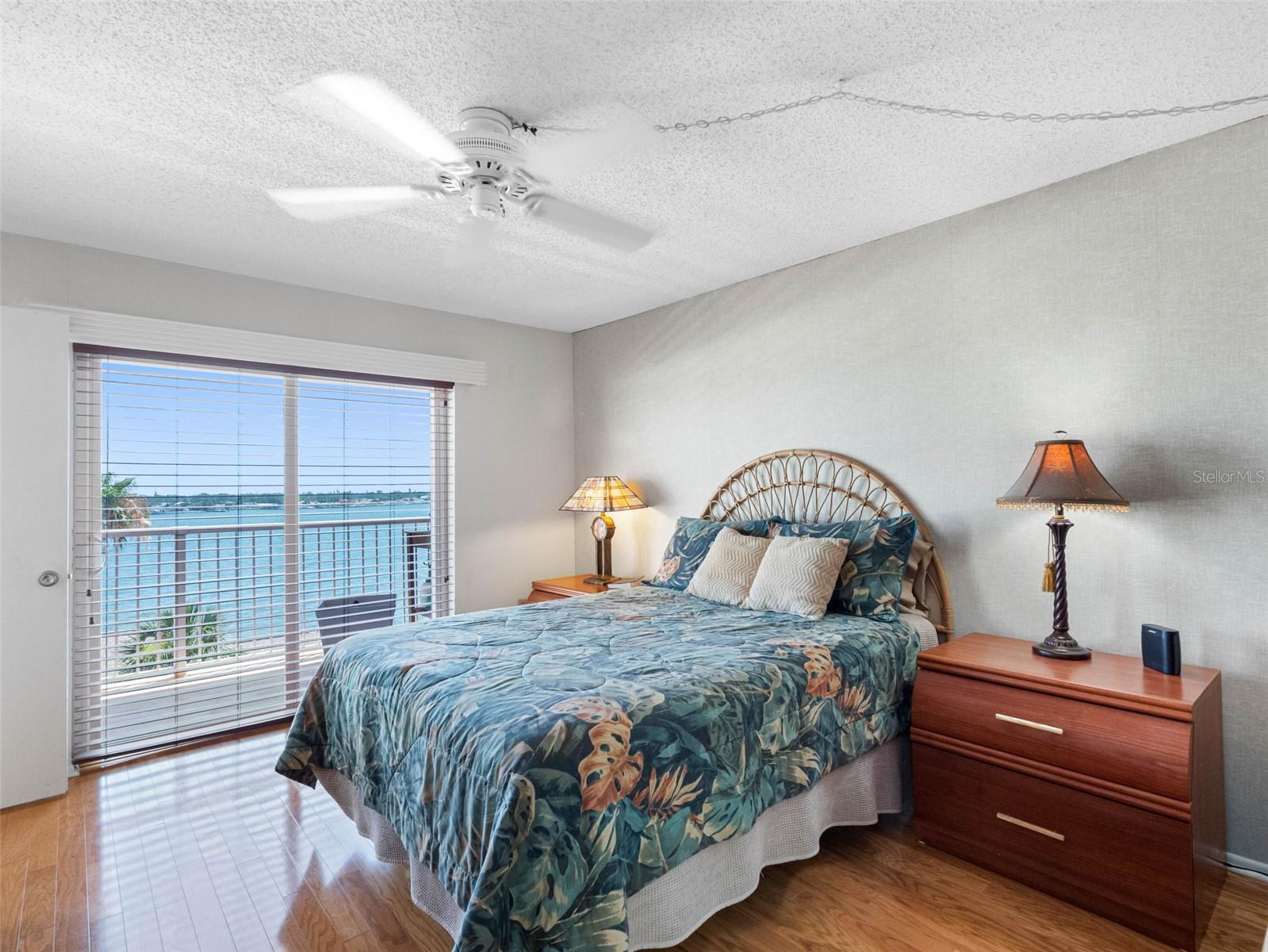 Image 22 of 76 For 7430 Sunshine Skyway Lane S 602