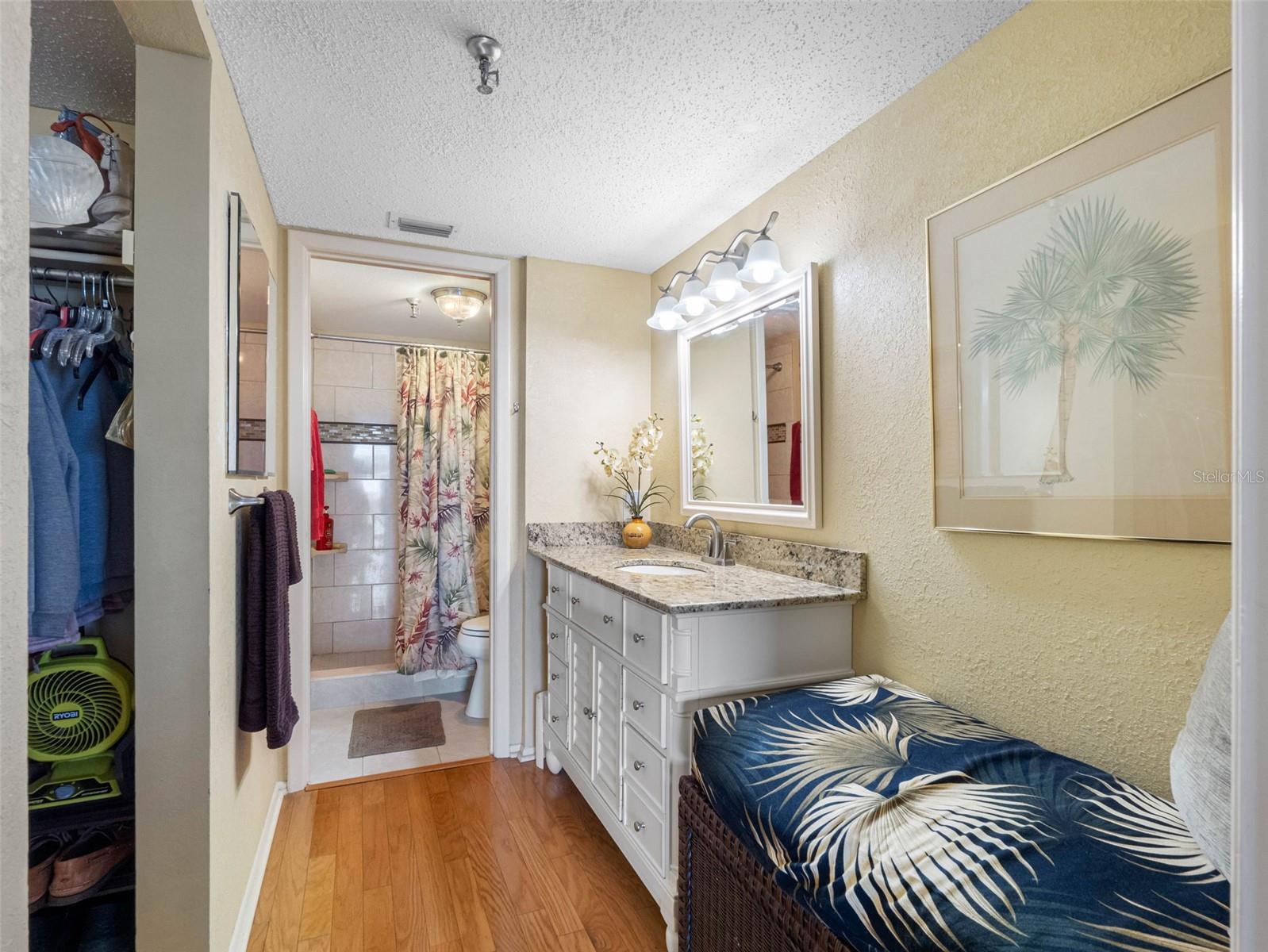 Image 29 of 76 For 7430 Sunshine Skyway Lane S 602