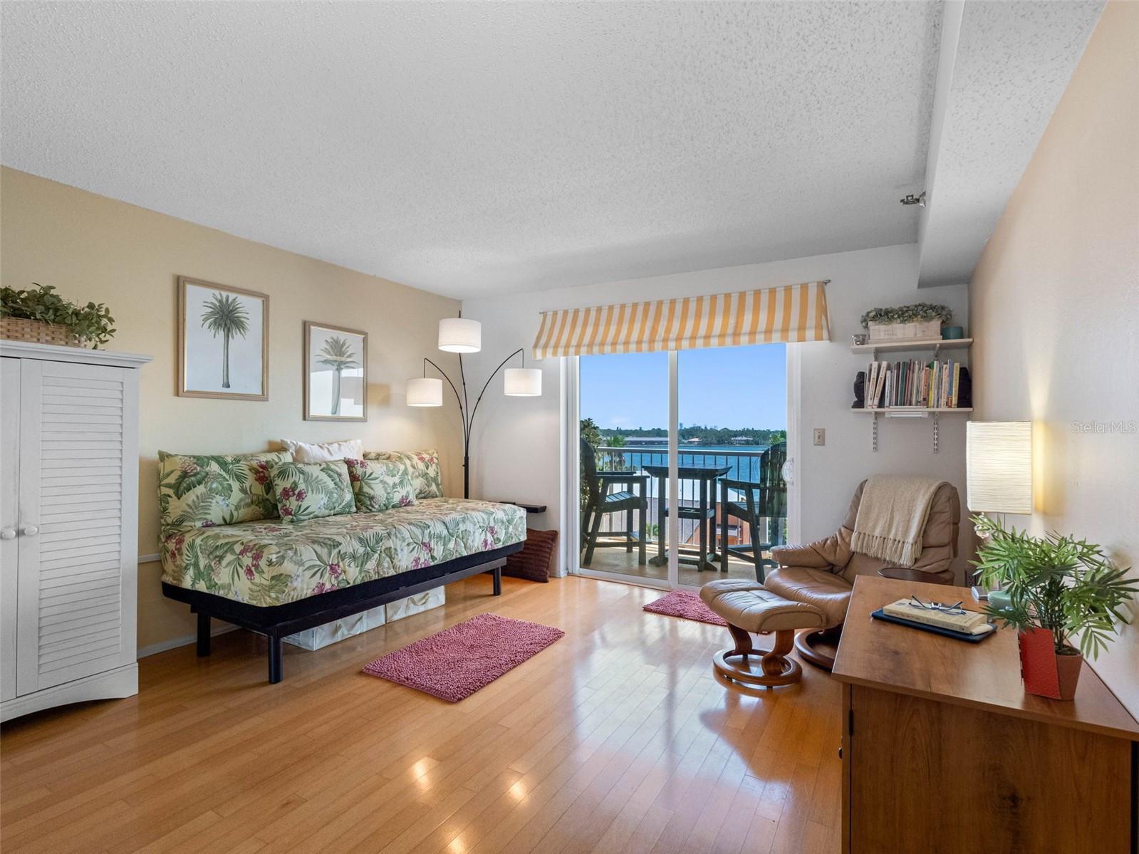 Image 31 of 76 For 7430 Sunshine Skyway Lane S 602