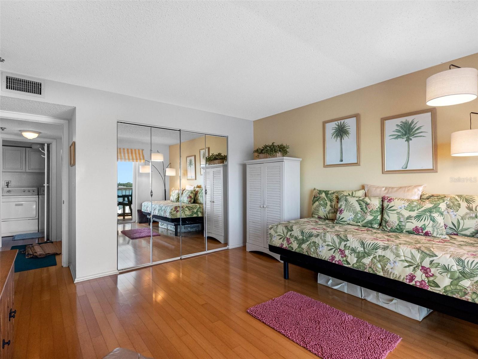 Image 34 of 76 For 7430 Sunshine Skyway Lane S 602