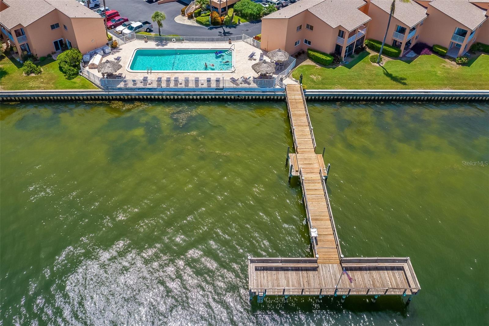 Image 43 of 76 For 7430 Sunshine Skyway Lane S 602