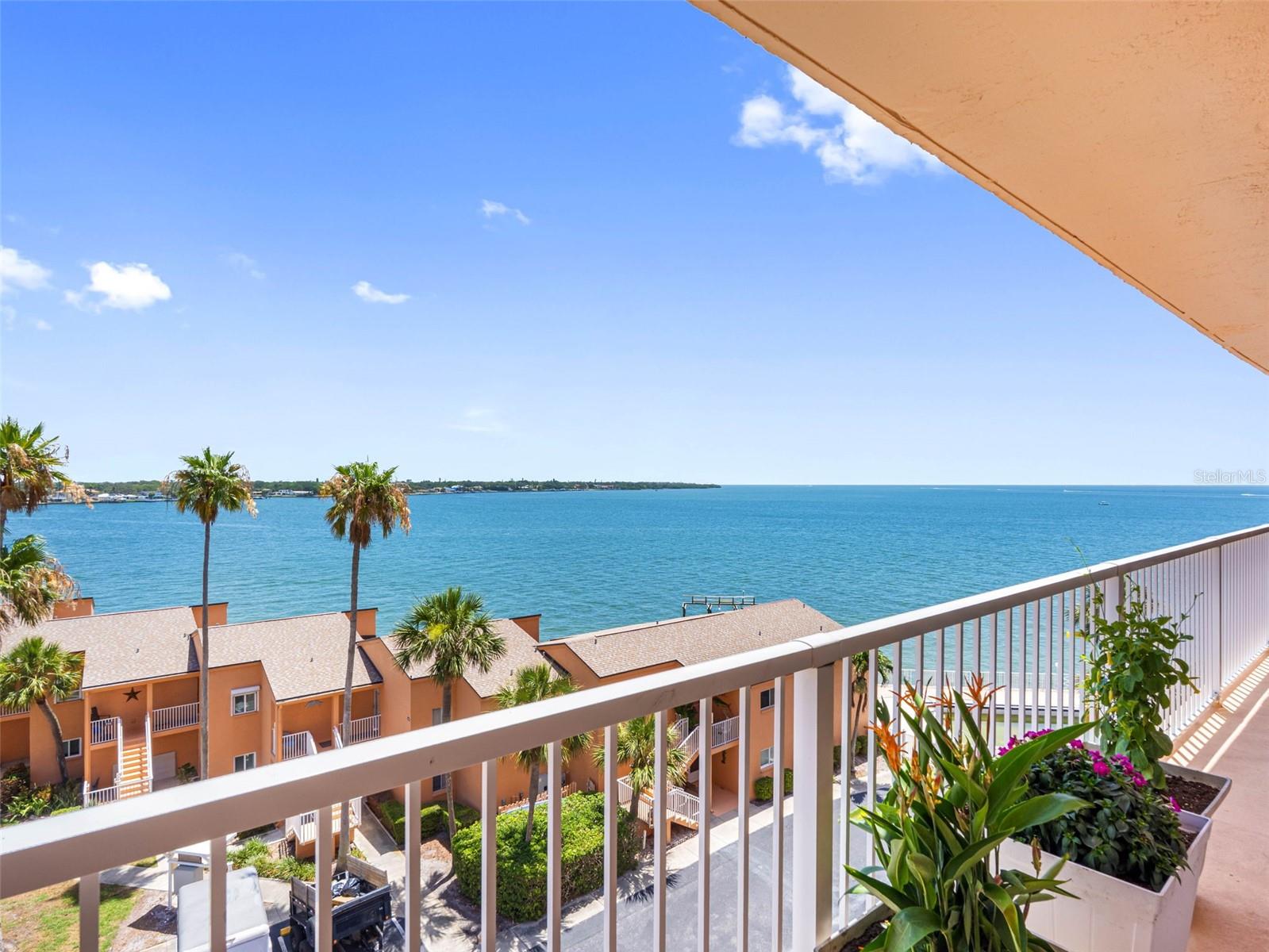 Image 51 of 76 For 7430 Sunshine Skyway Lane S 602