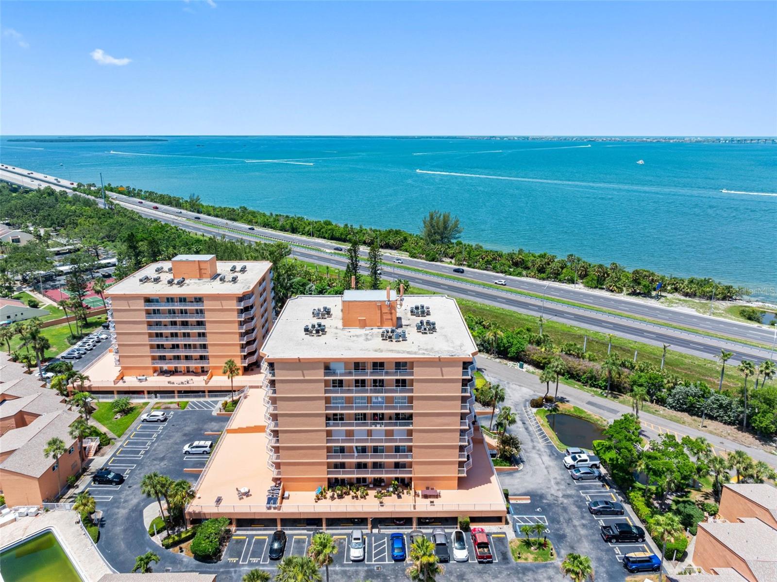 Image 61 of 76 For 7430 Sunshine Skyway Lane S 602