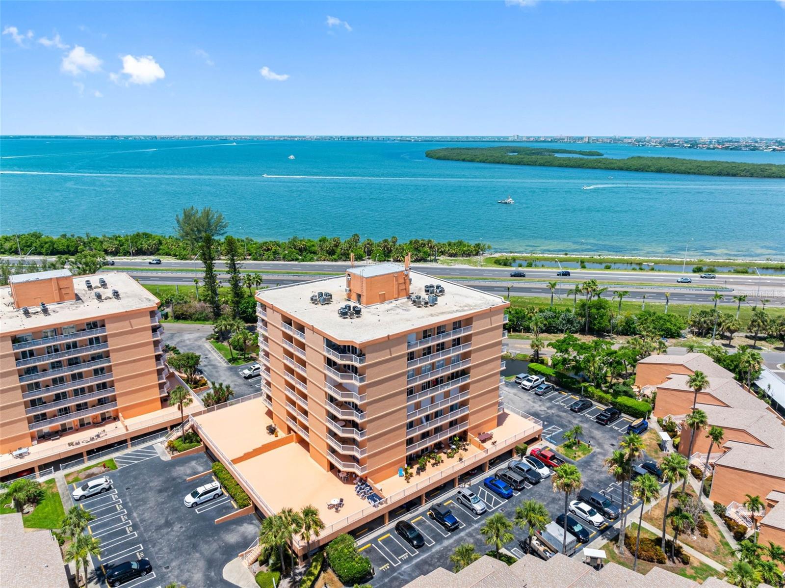Image 62 of 76 For 7430 Sunshine Skyway Lane S 602