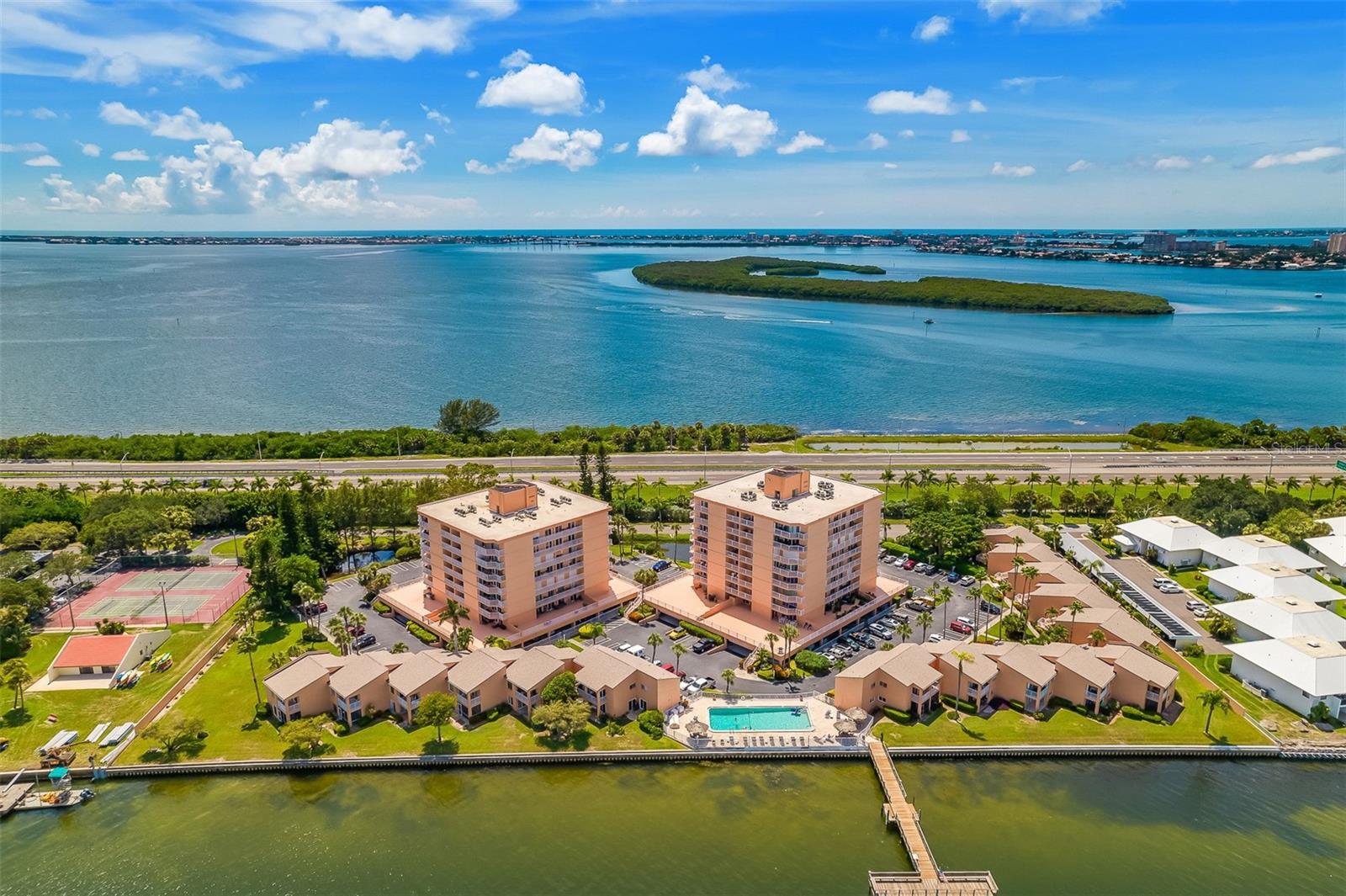Image 8 of 76 For 7430 Sunshine Skyway Lane S 602
