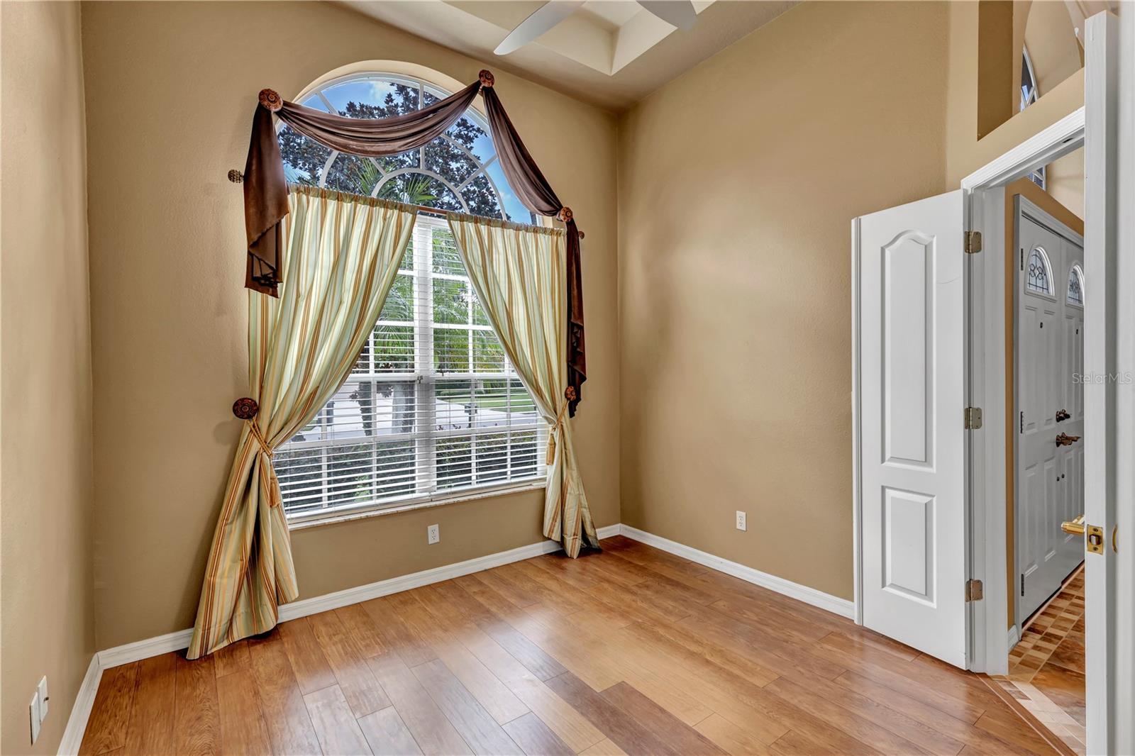 Image 14 of 34 For 9242 Brindlewood Drive