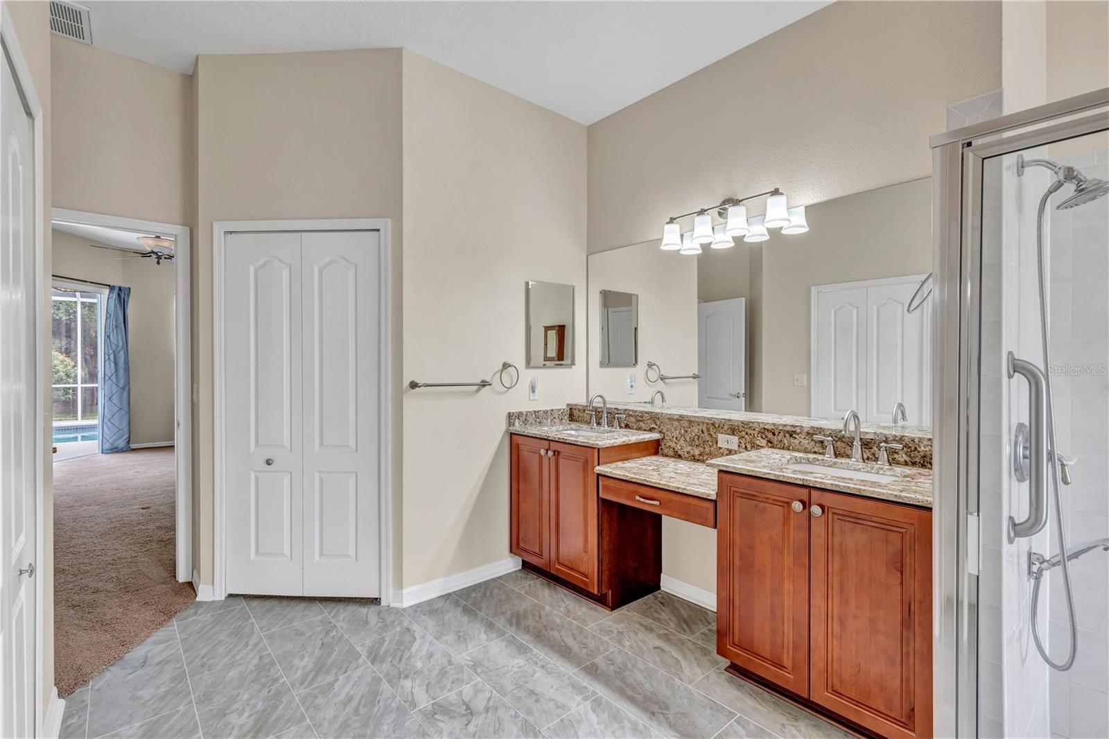 Image 18 of 34 For 9242 Brindlewood Drive