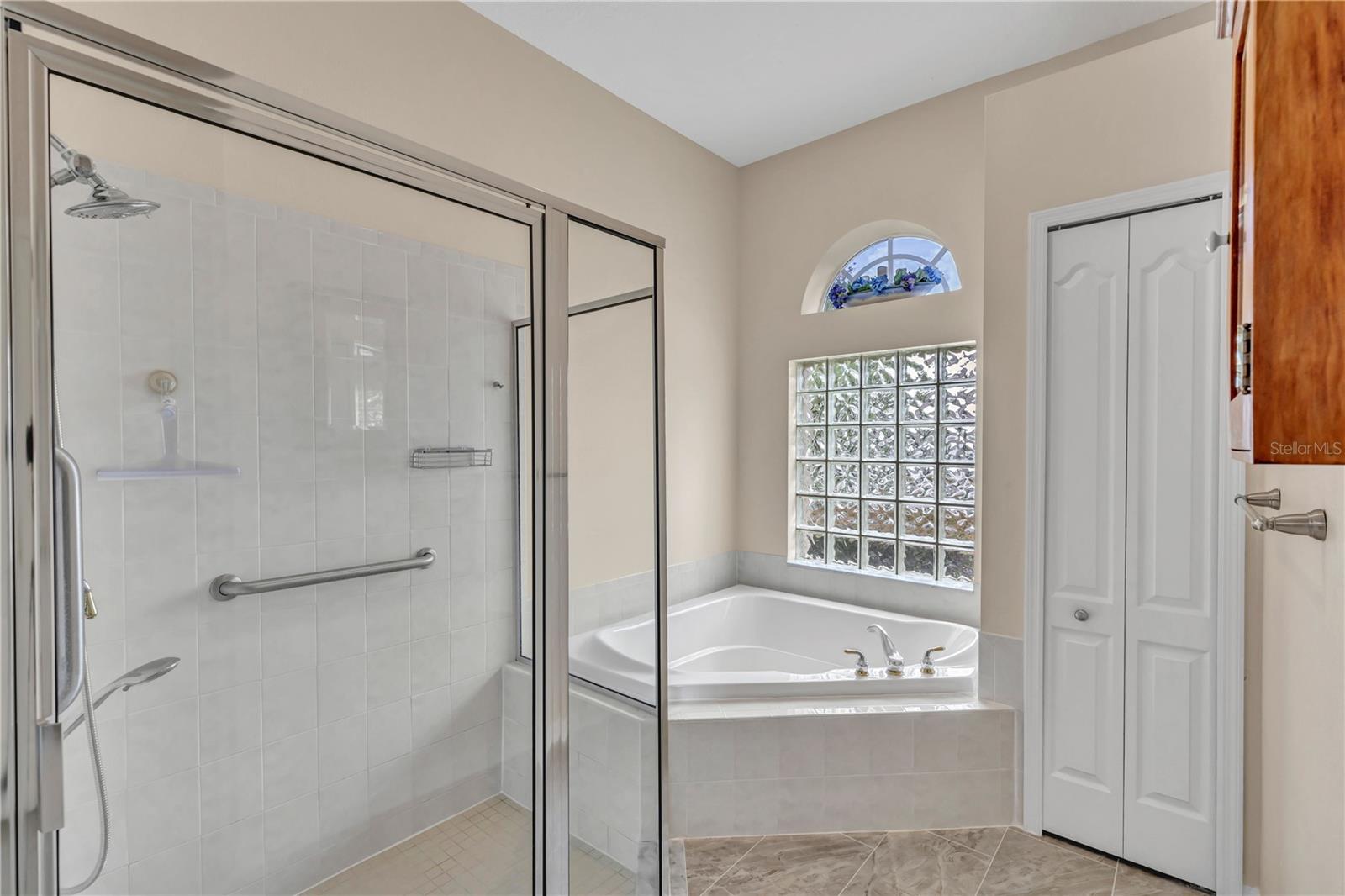 Image 19 of 34 For 9242 Brindlewood Drive
