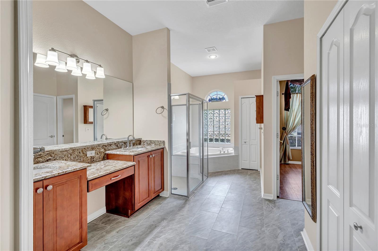 Image 20 of 34 For 9242 Brindlewood Drive