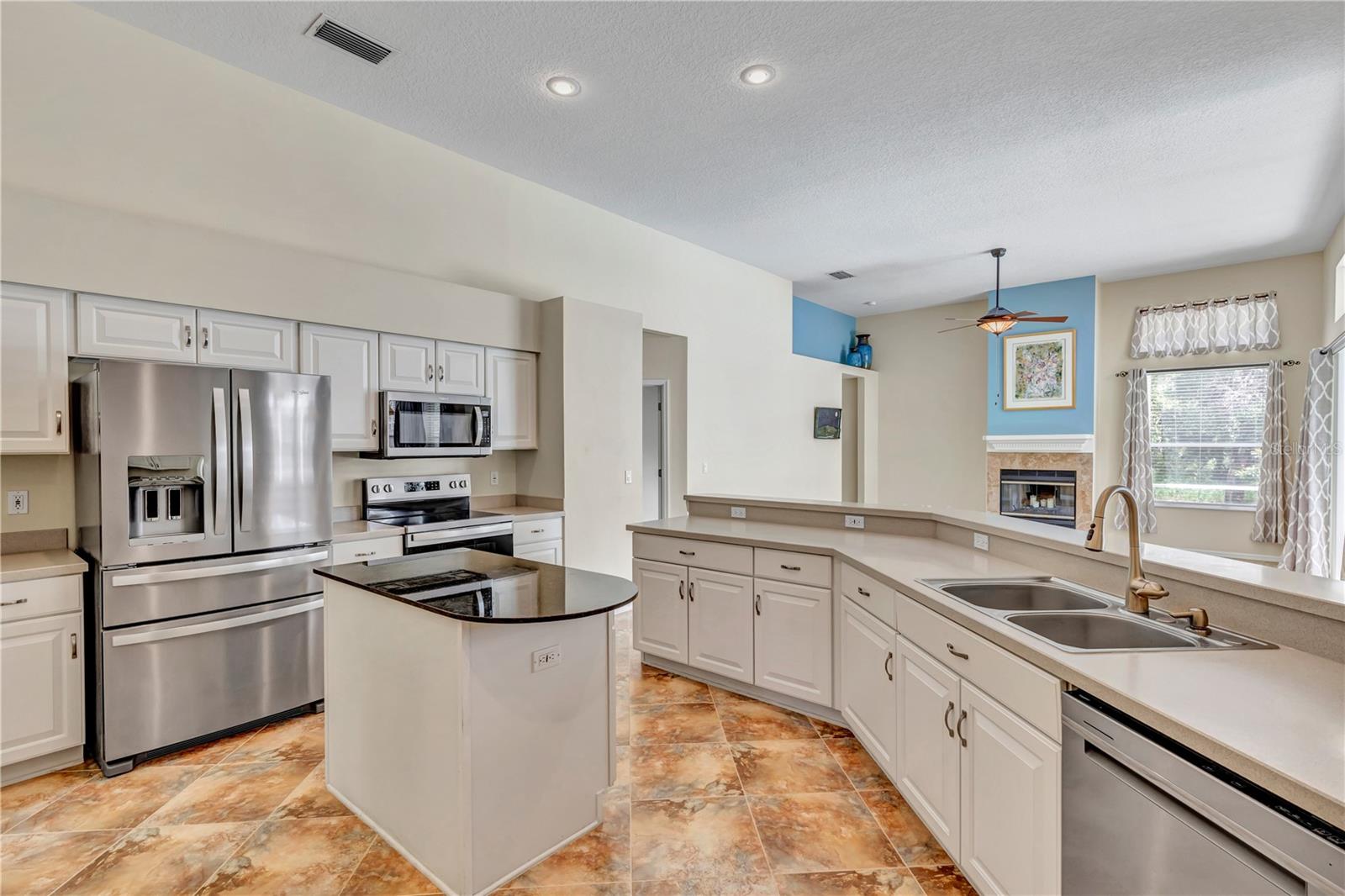 Image 7 of 34 For 9242 Brindlewood Drive