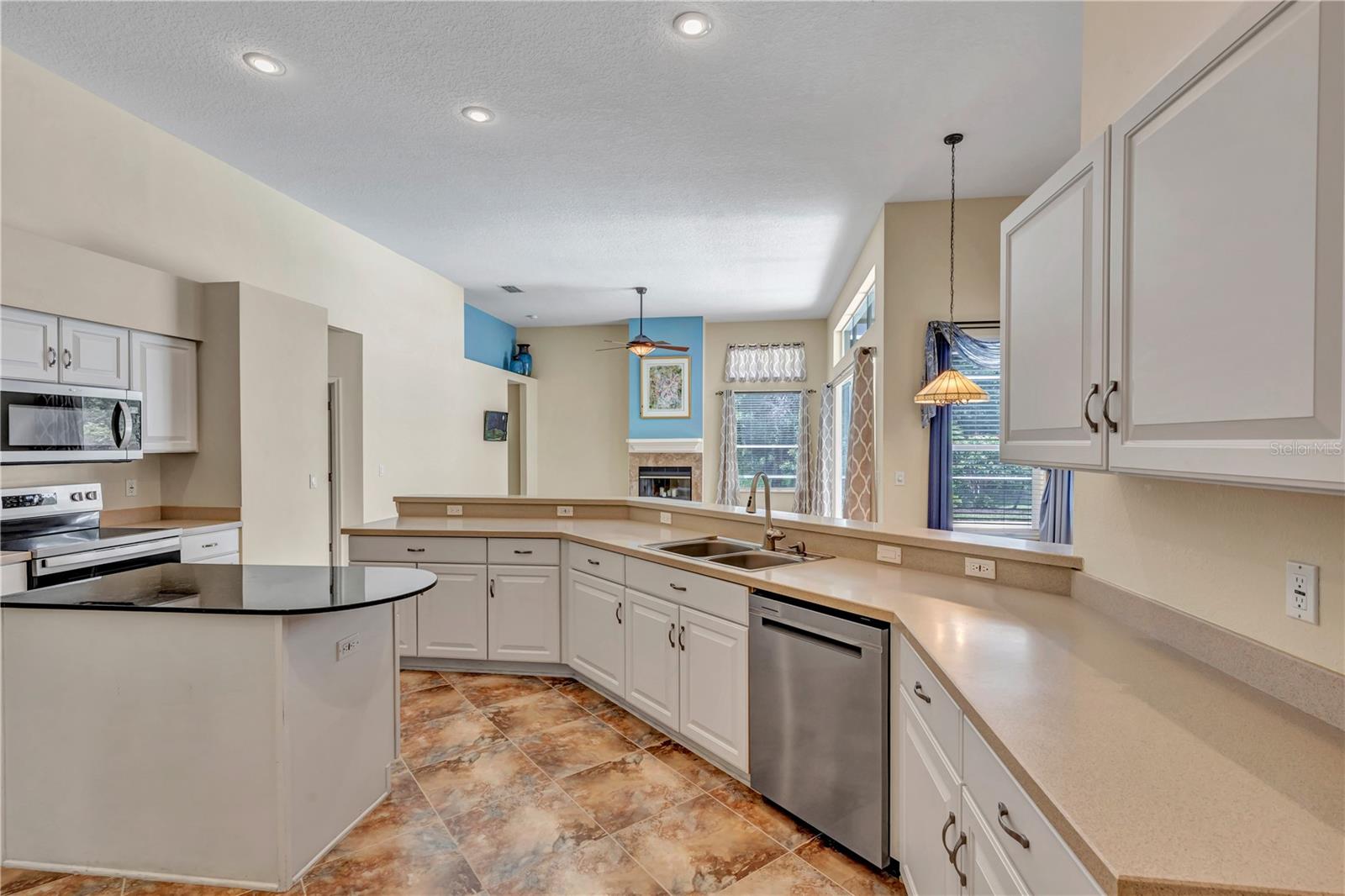 Image 8 of 34 For 9242 Brindlewood Drive