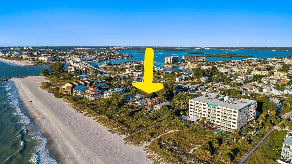Listing photo id 9 for 12458 1st Street W