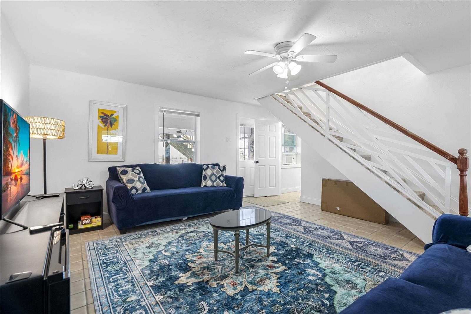 Listing photo id 13 for 12458 1st Street W