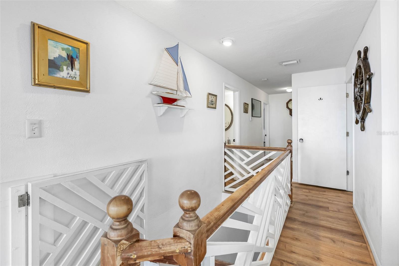 Listing photo id 22 for 12458 1st Street W