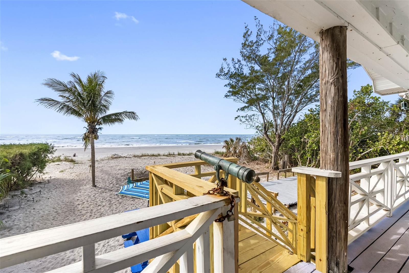 Listing photo id 57 for 12458 1st Street W
