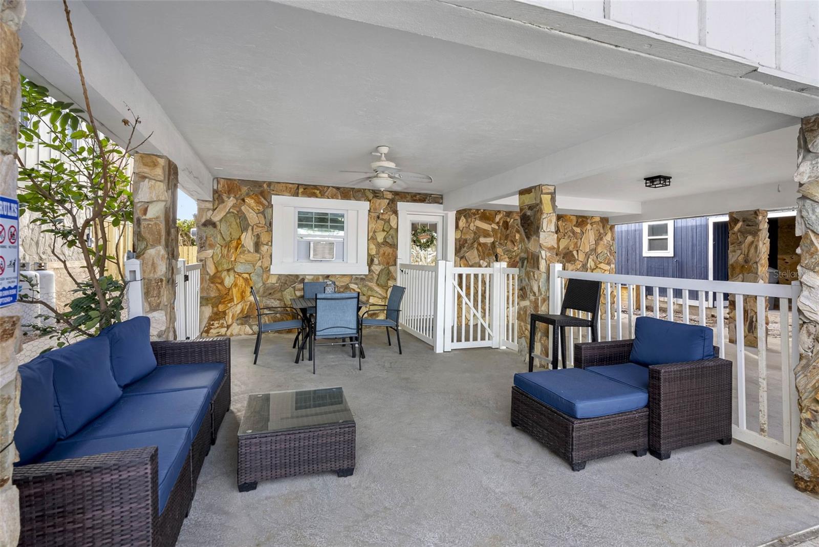 Listing photo id 65 for 12458 1st Street W