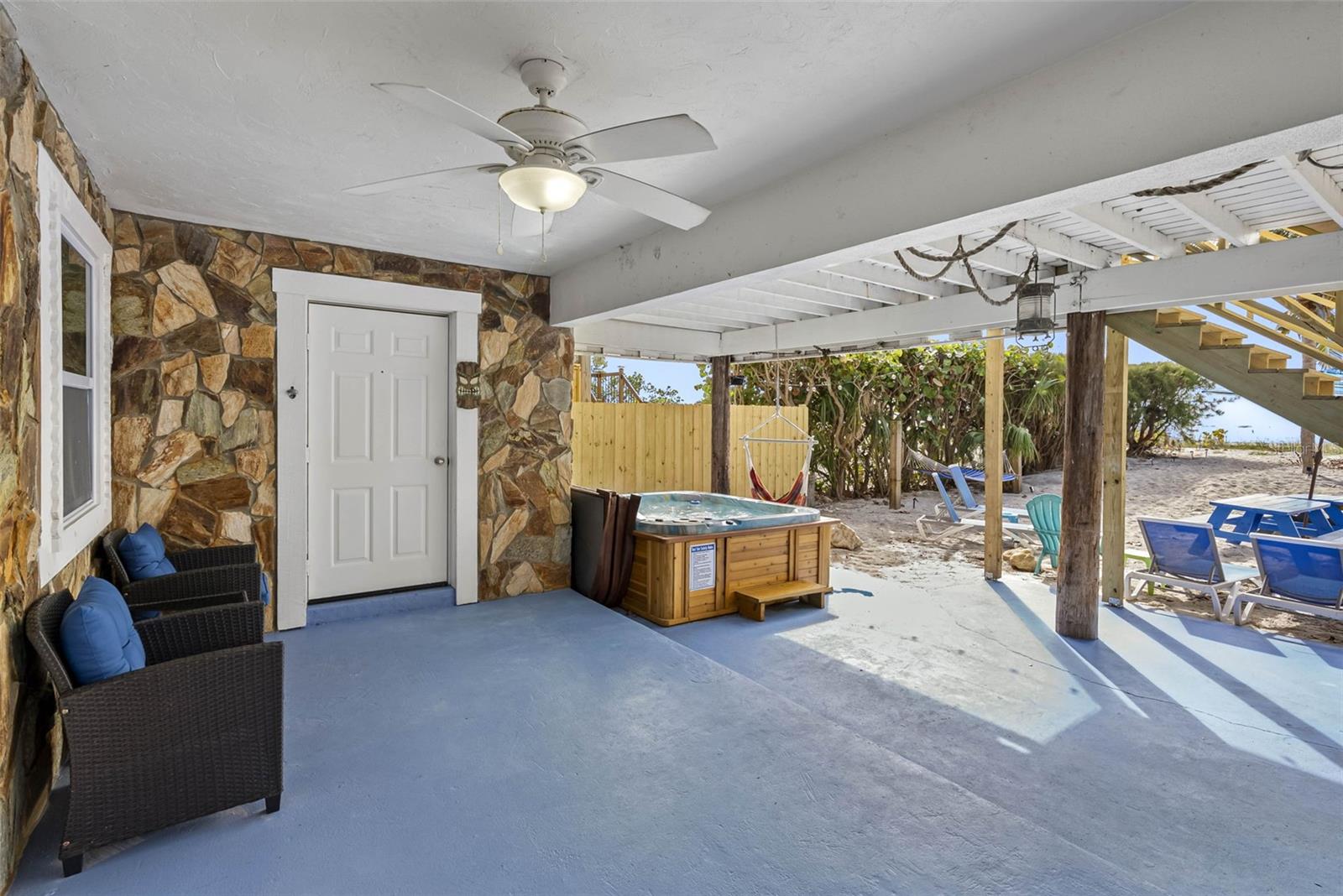 Listing photo id 69 for 12458 1st Street W