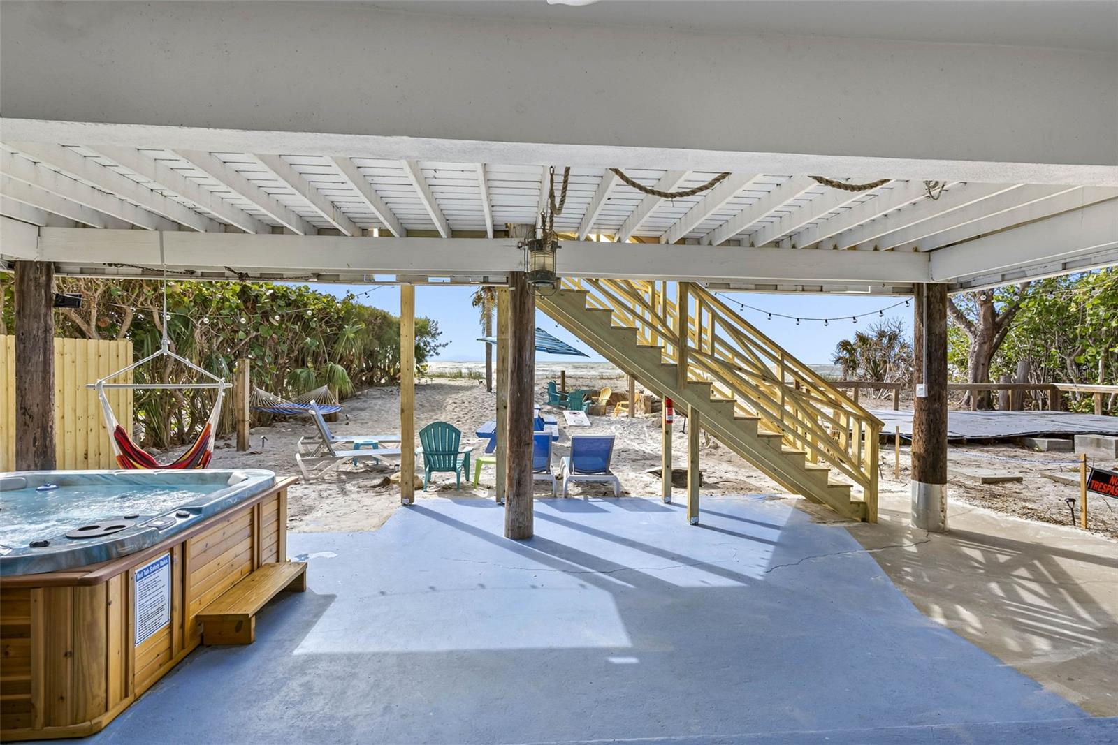 Listing photo id 70 for 12458 1st Street W