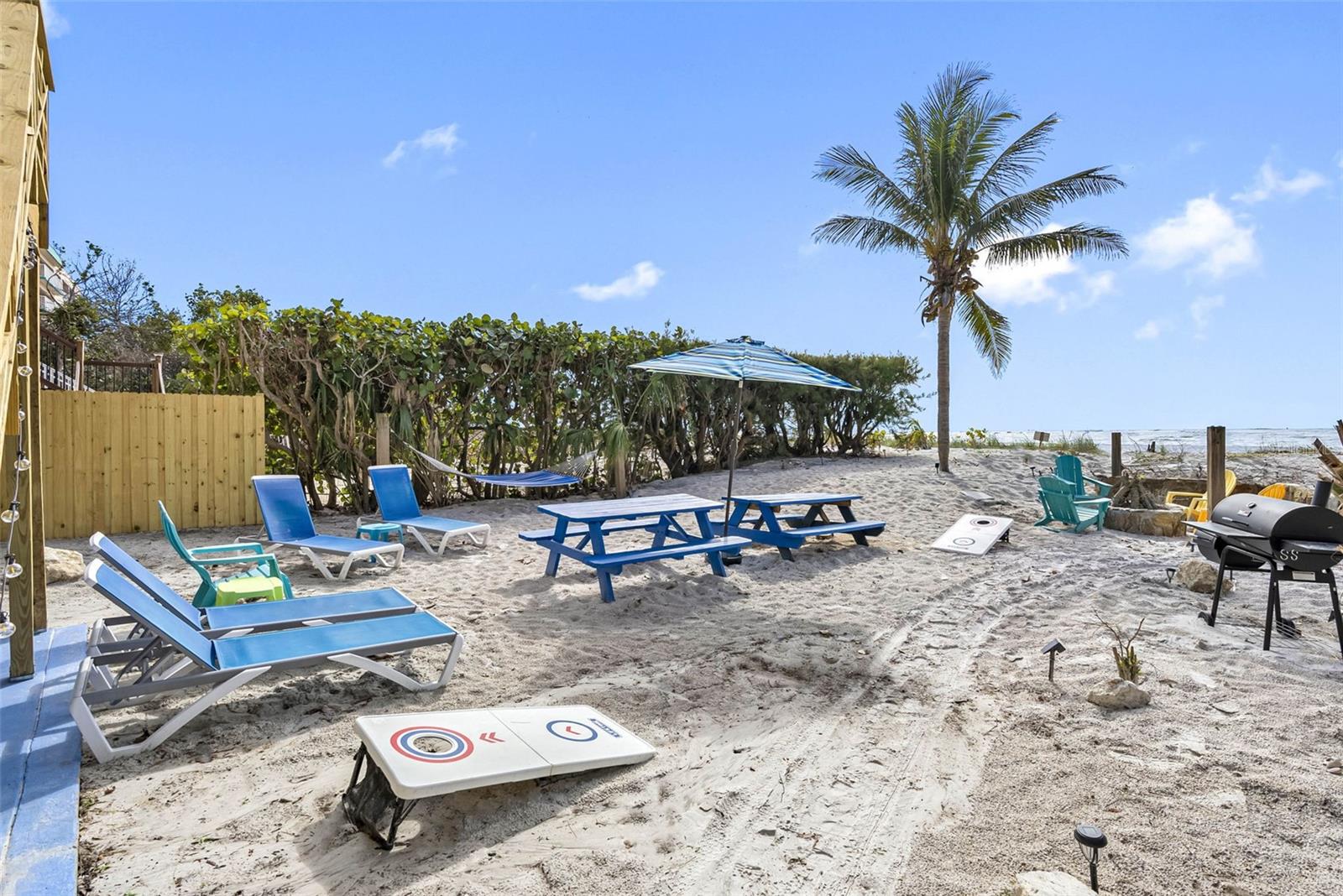 Listing photo id 78 for 12458 1st Street W