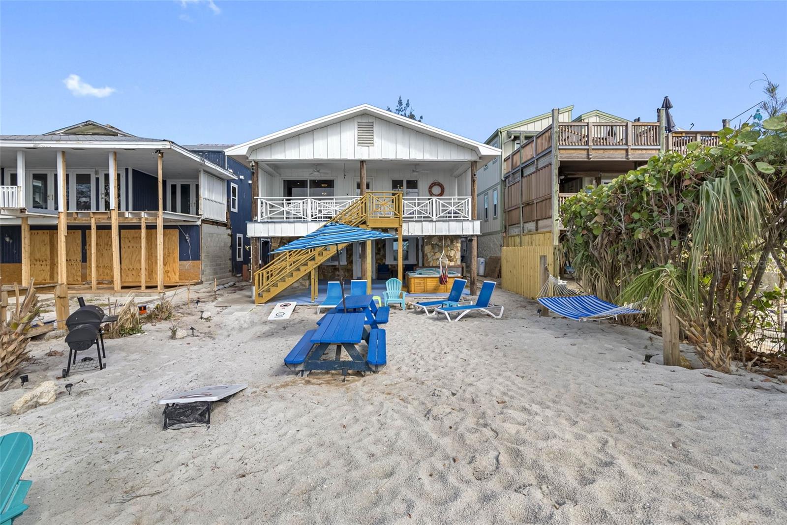 Listing photo id 83 for 12458 1st Street W