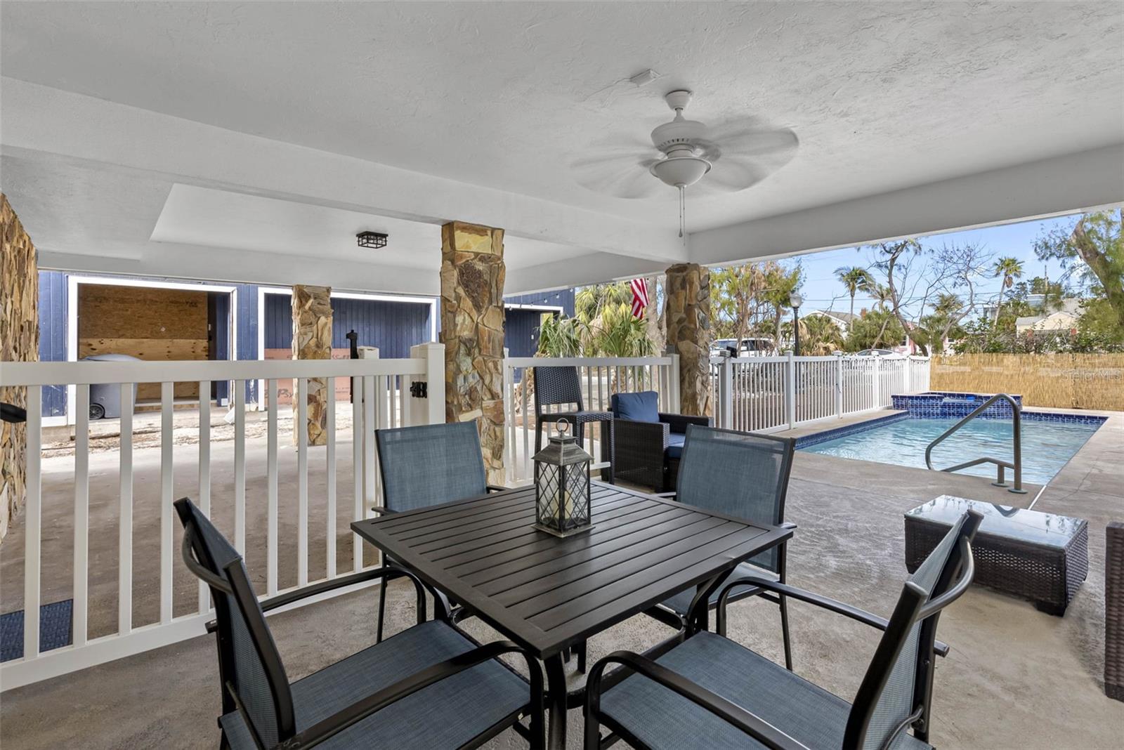 Listing photo id 87 for 12458 1st Street W