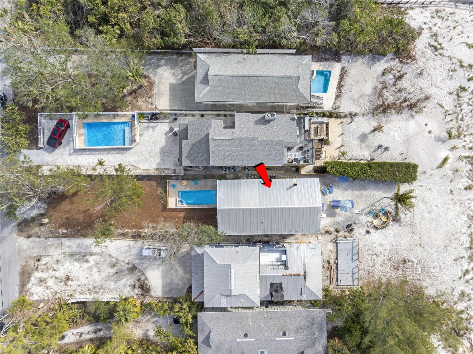 Listing photo id 91 for 12458 1st Street W