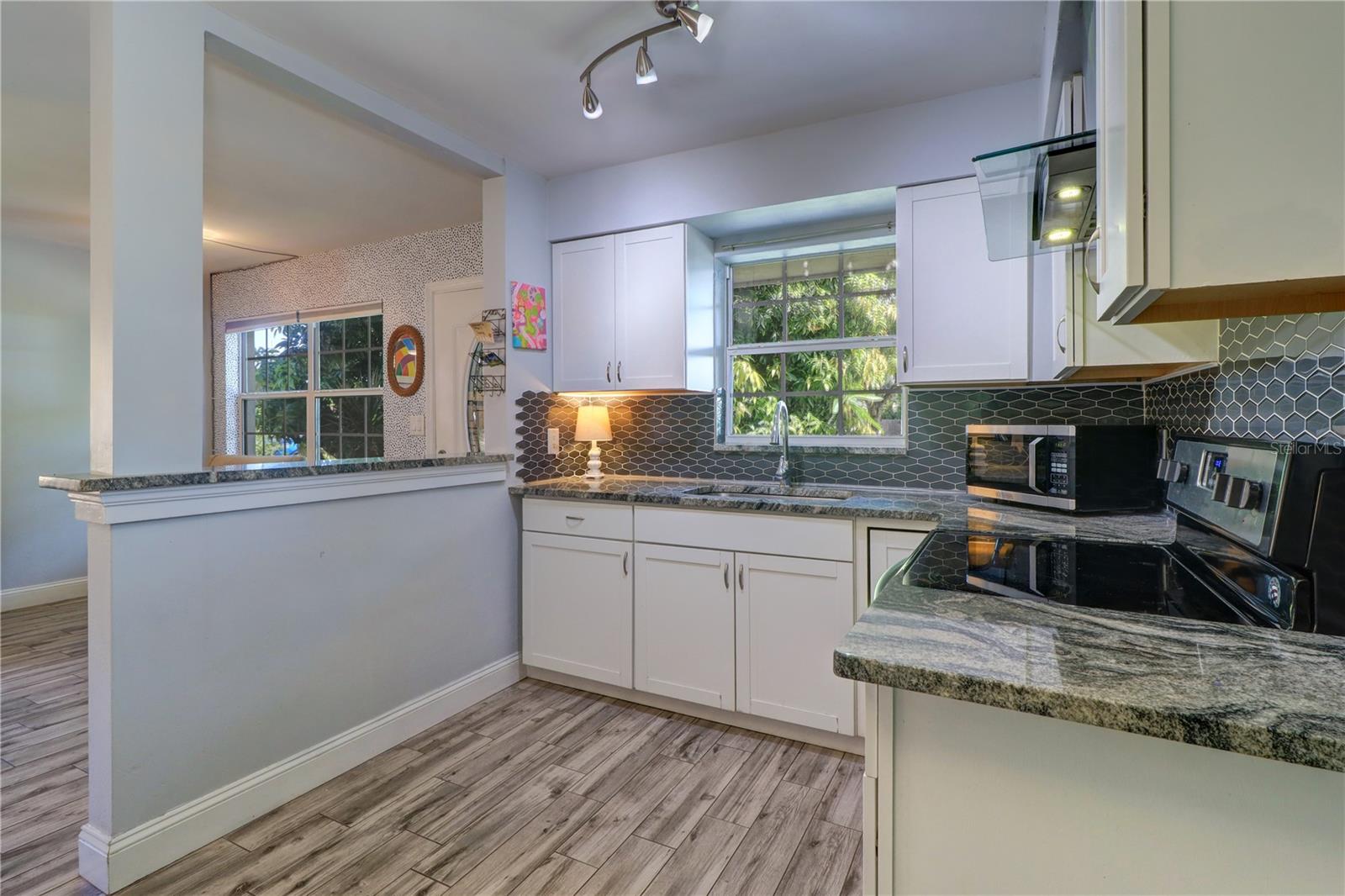 Image 12 of 21 For 3910 14th Avenue N