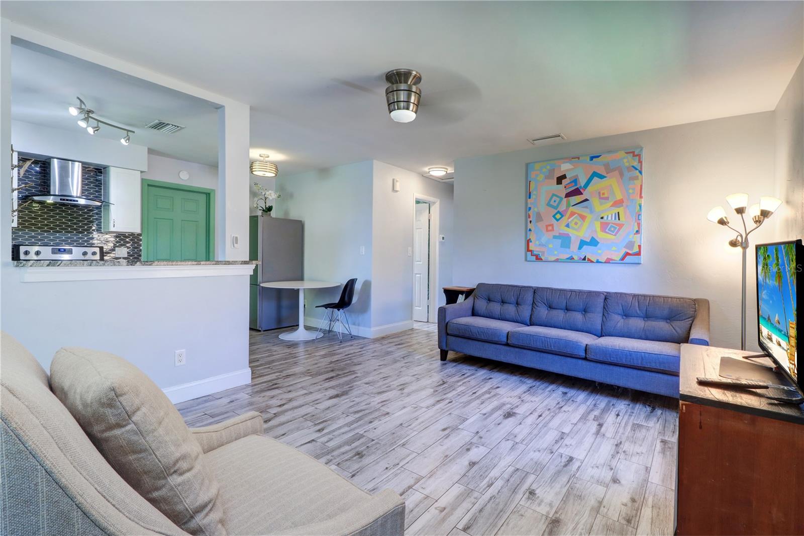 Image 7 of 21 For 3910 14th Avenue N
