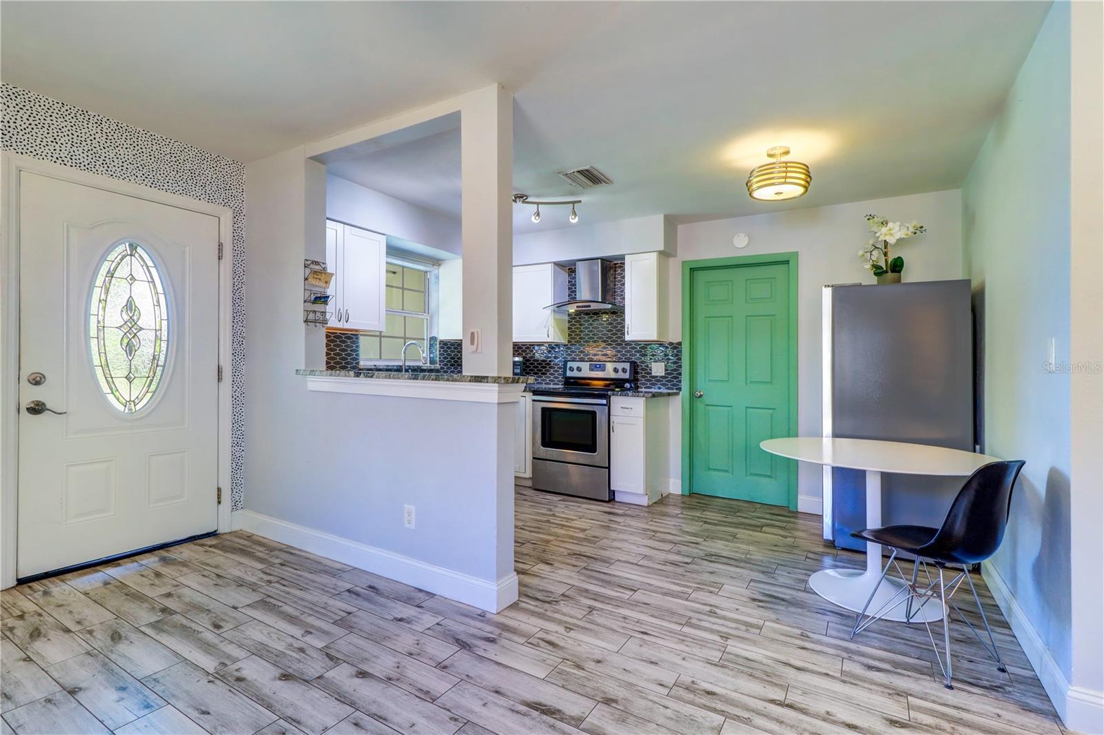 Image 9 of 21 For 3910 14th Avenue N
