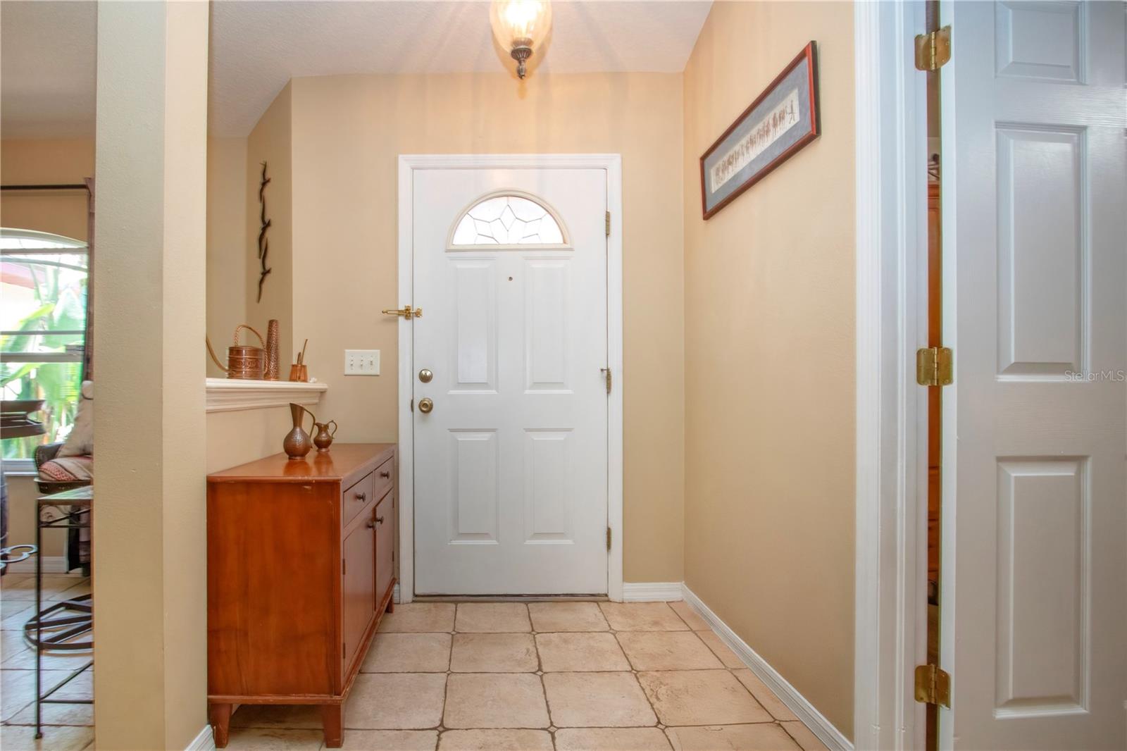 Listing photo id 9 for 408 River Bed Court