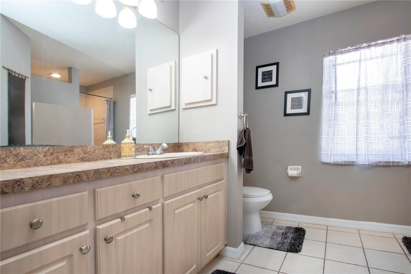 Listing photo id 29 for 408 River Bed Court