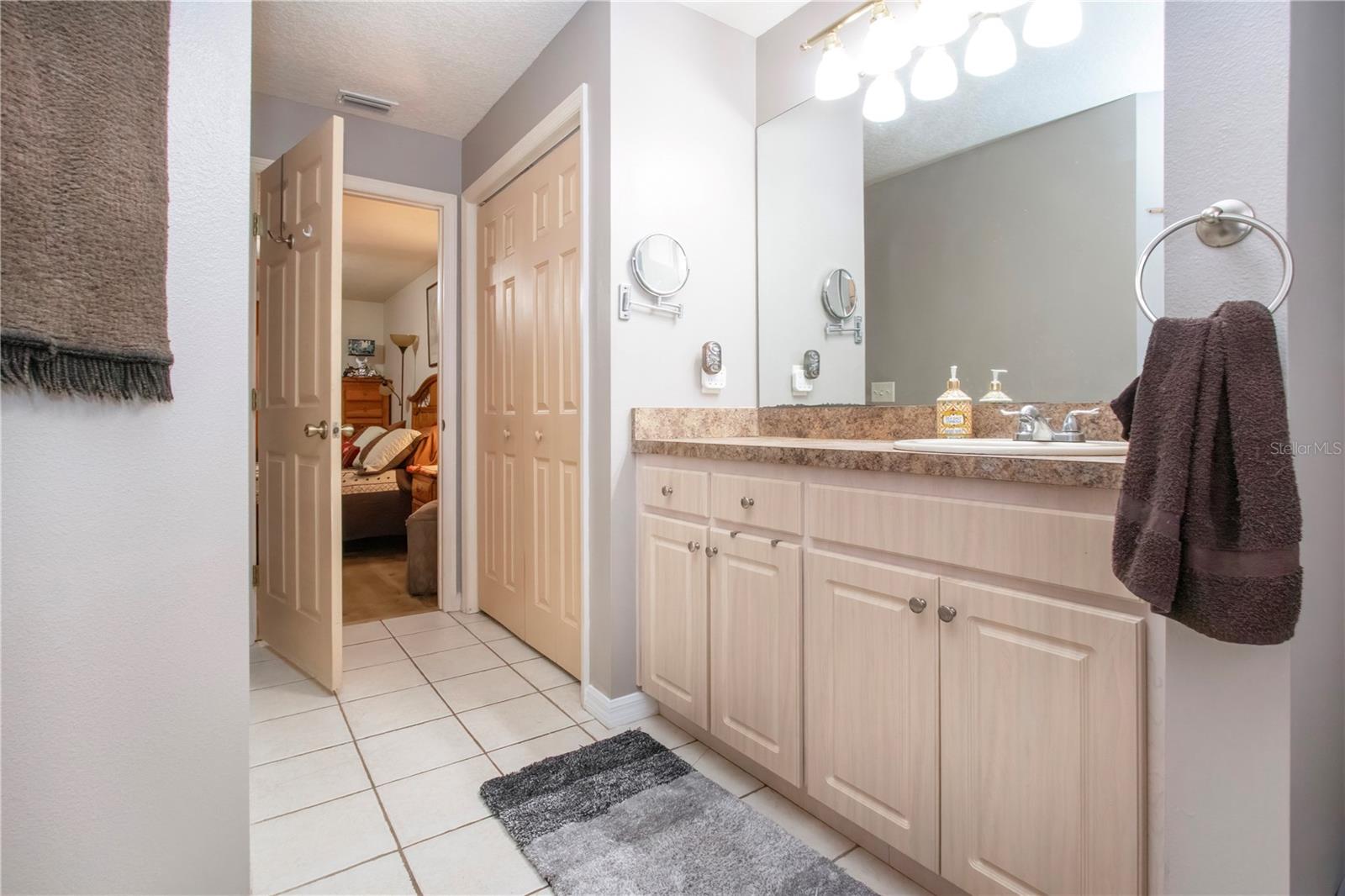 Listing photo id 31 for 408 River Bed Court