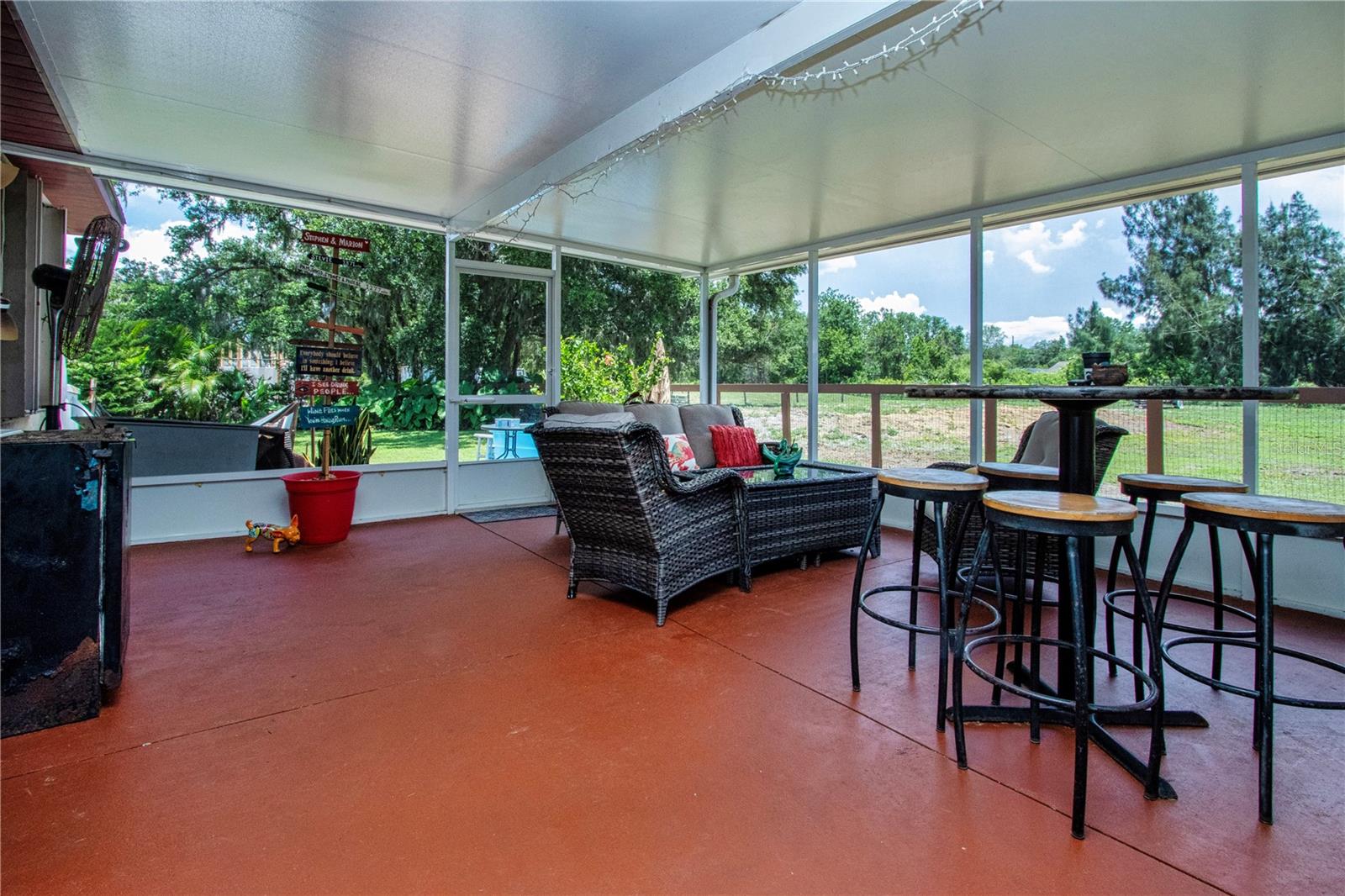 Listing photo id 43 for 408 River Bed Court