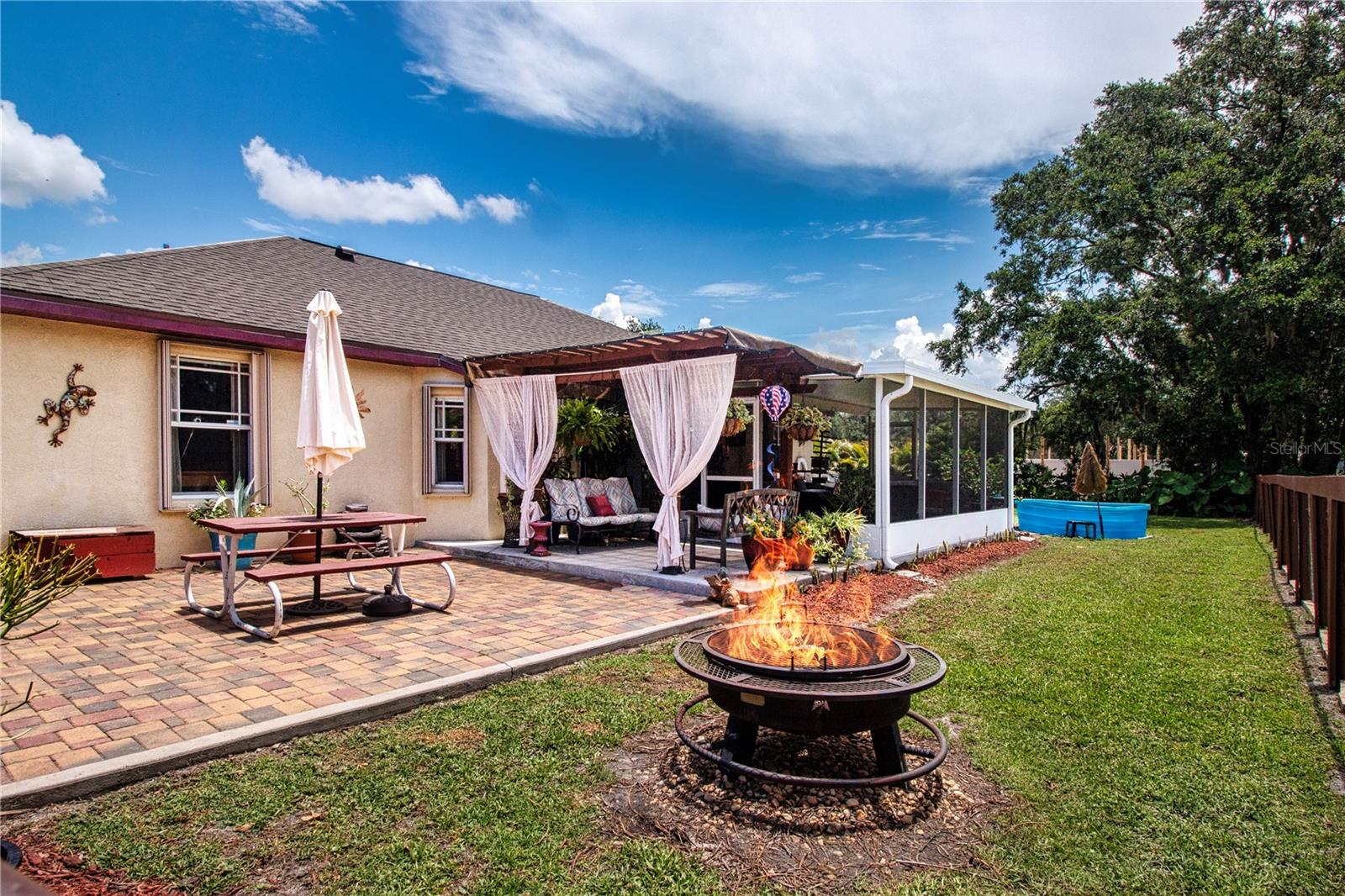 Listing photo id 52 for 408 River Bed Court