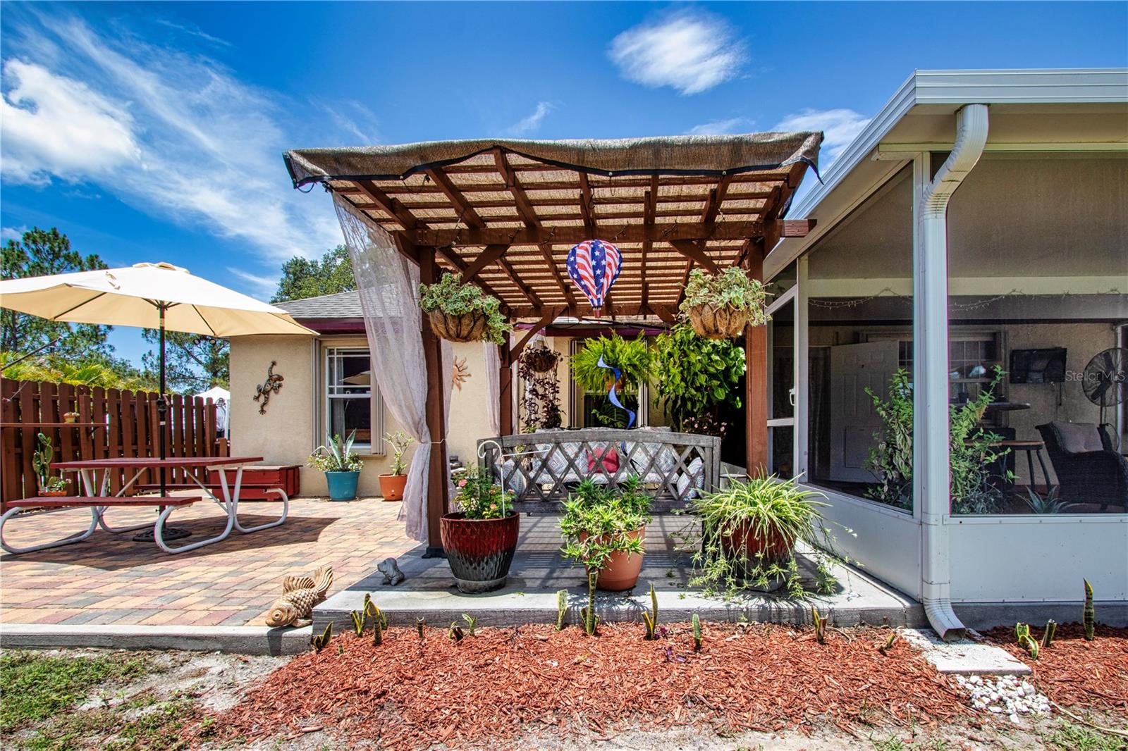 Listing photo id 53 for 408 River Bed Court