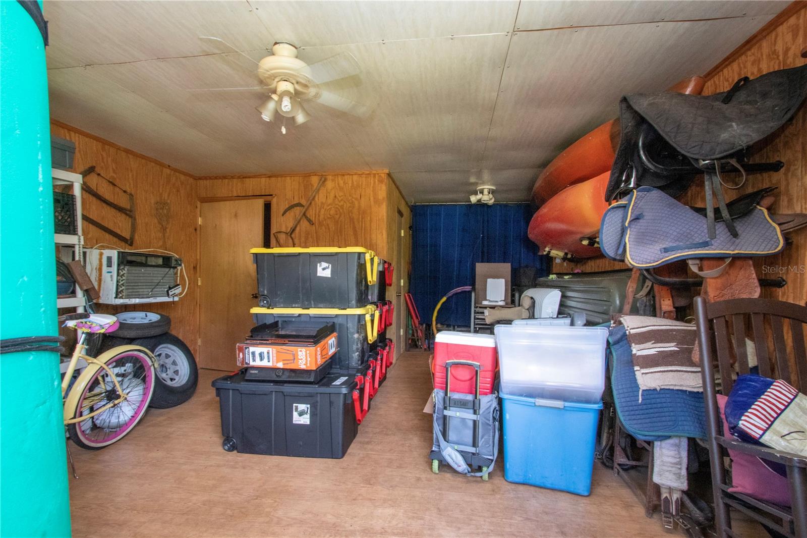 Listing photo id 61 for 408 River Bed Court