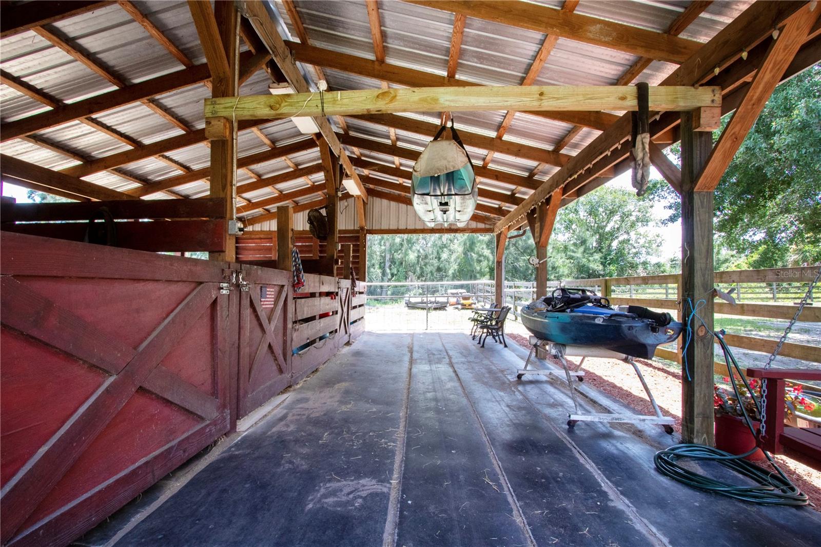 Listing photo id 63 for 408 River Bed Court