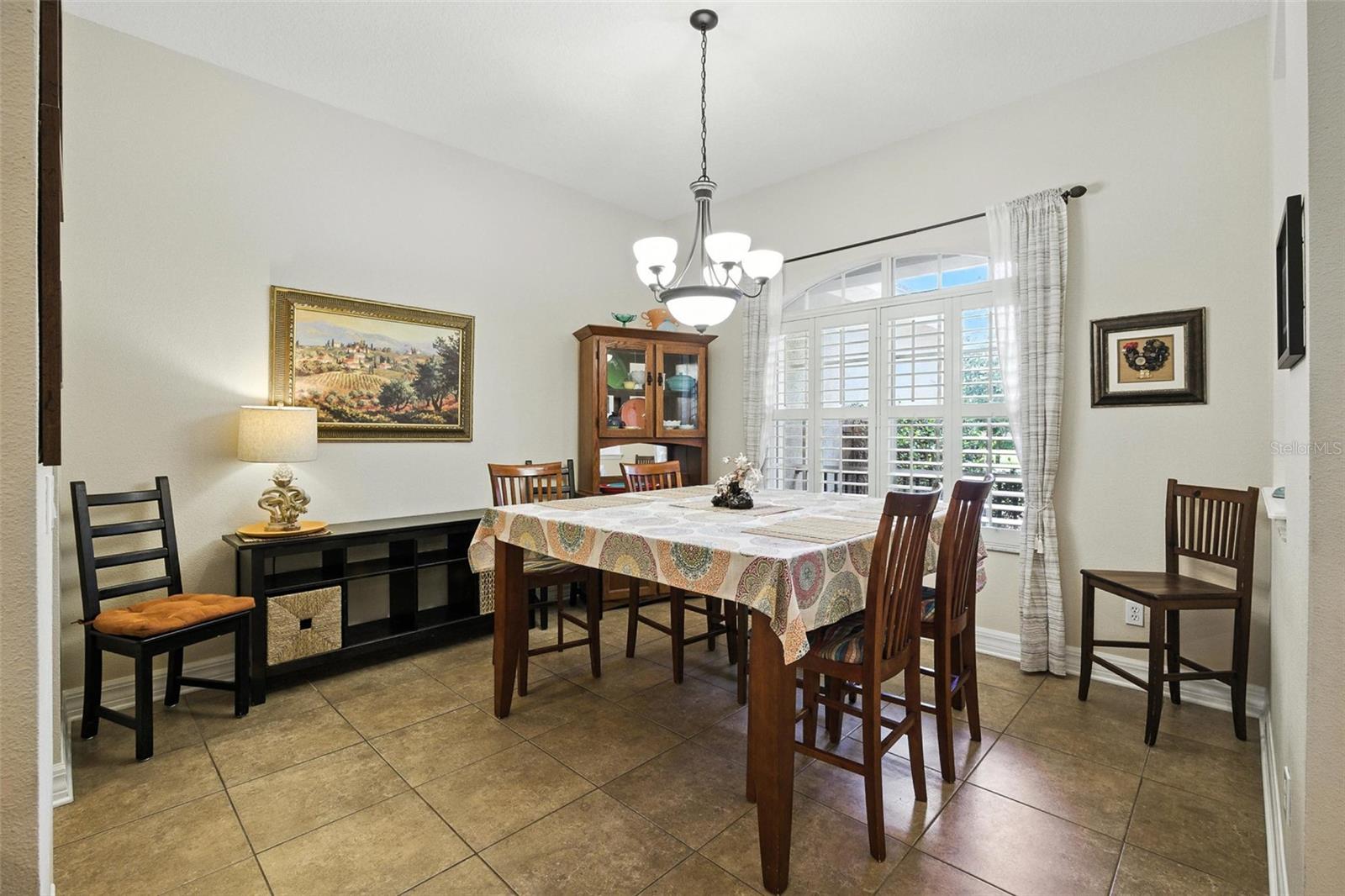 Image 14 of 51 For 13122 Done Groven Drive