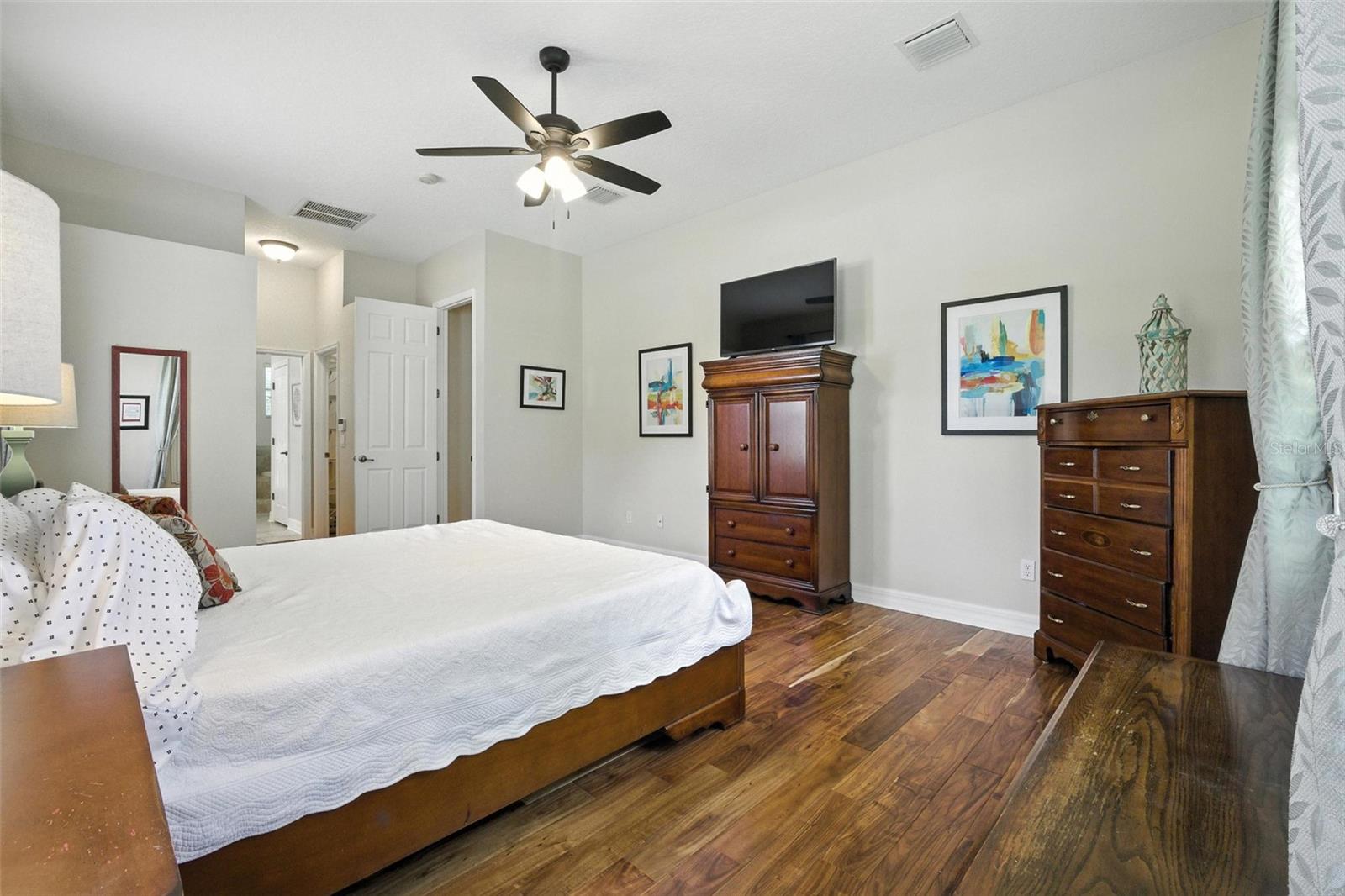 Image 19 of 51 For 13122 Done Groven Drive