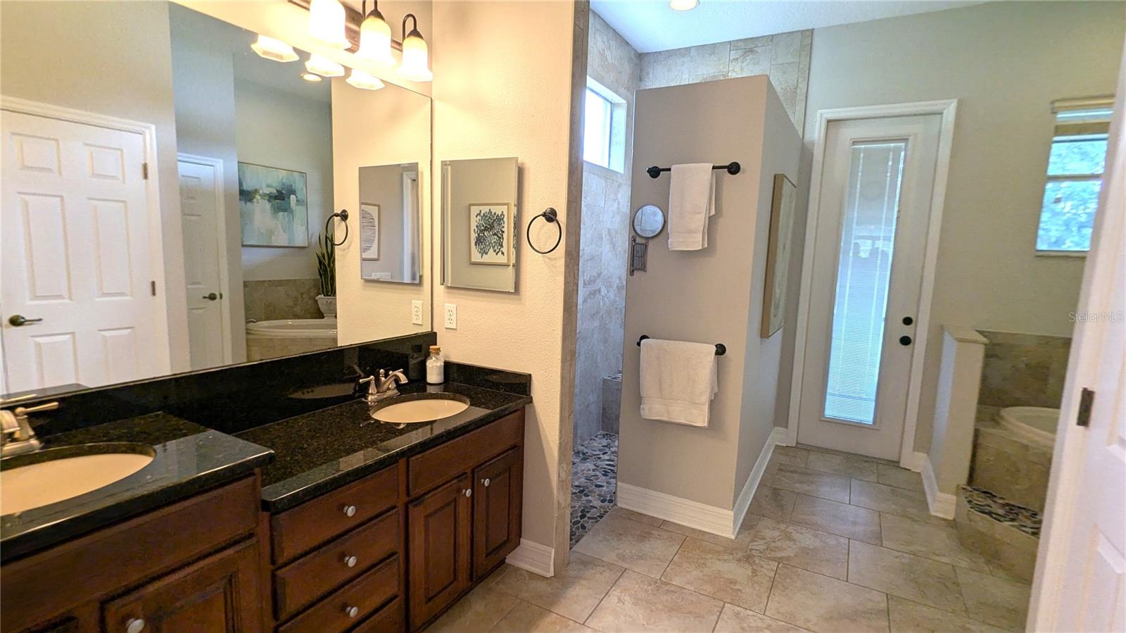 Image 21 of 51 For 13122 Done Groven Drive