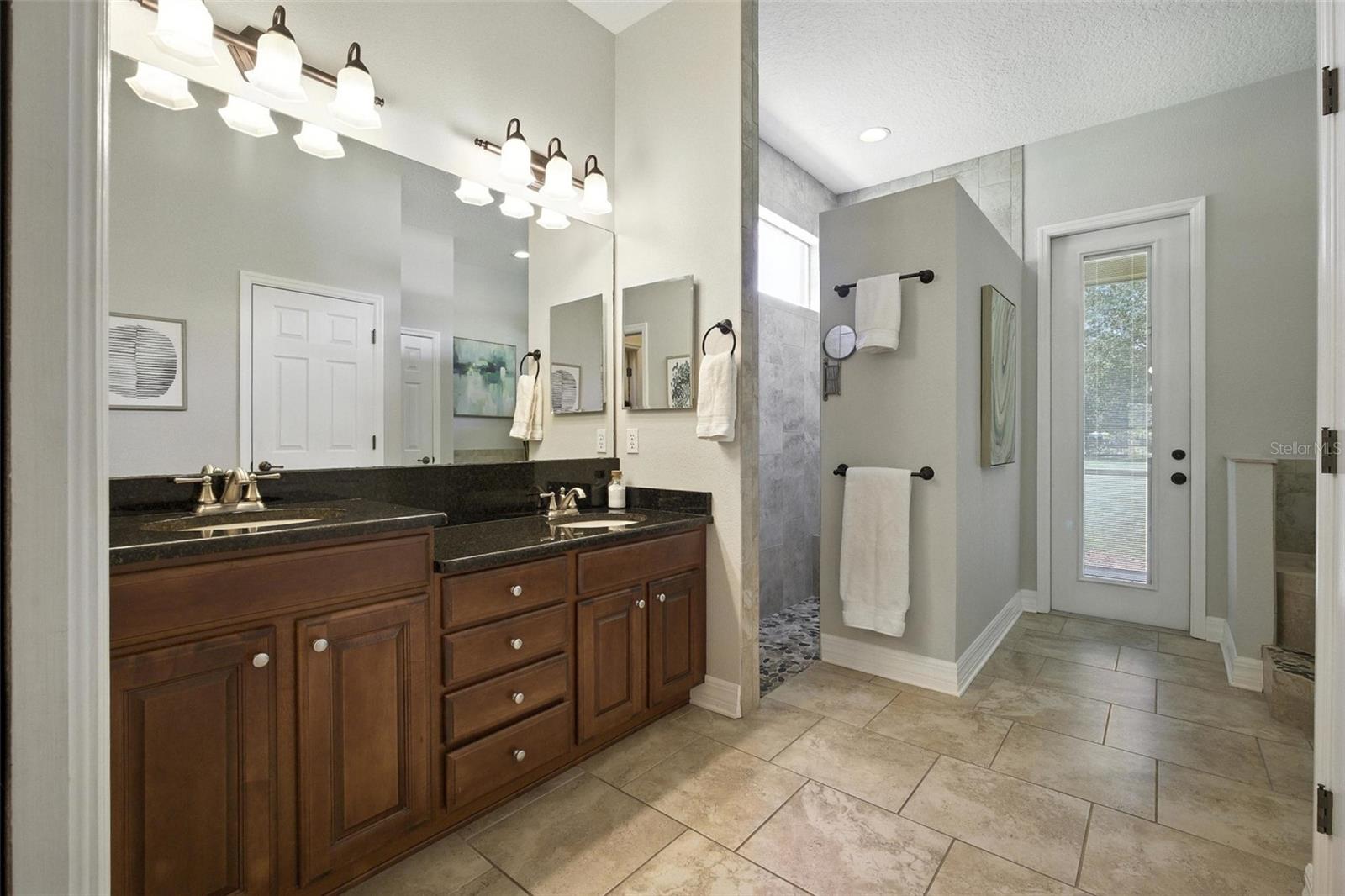 Image 22 of 51 For 13122 Done Groven Drive