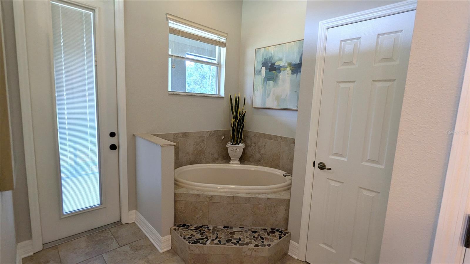 Image 23 of 51 For 13122 Done Groven Drive