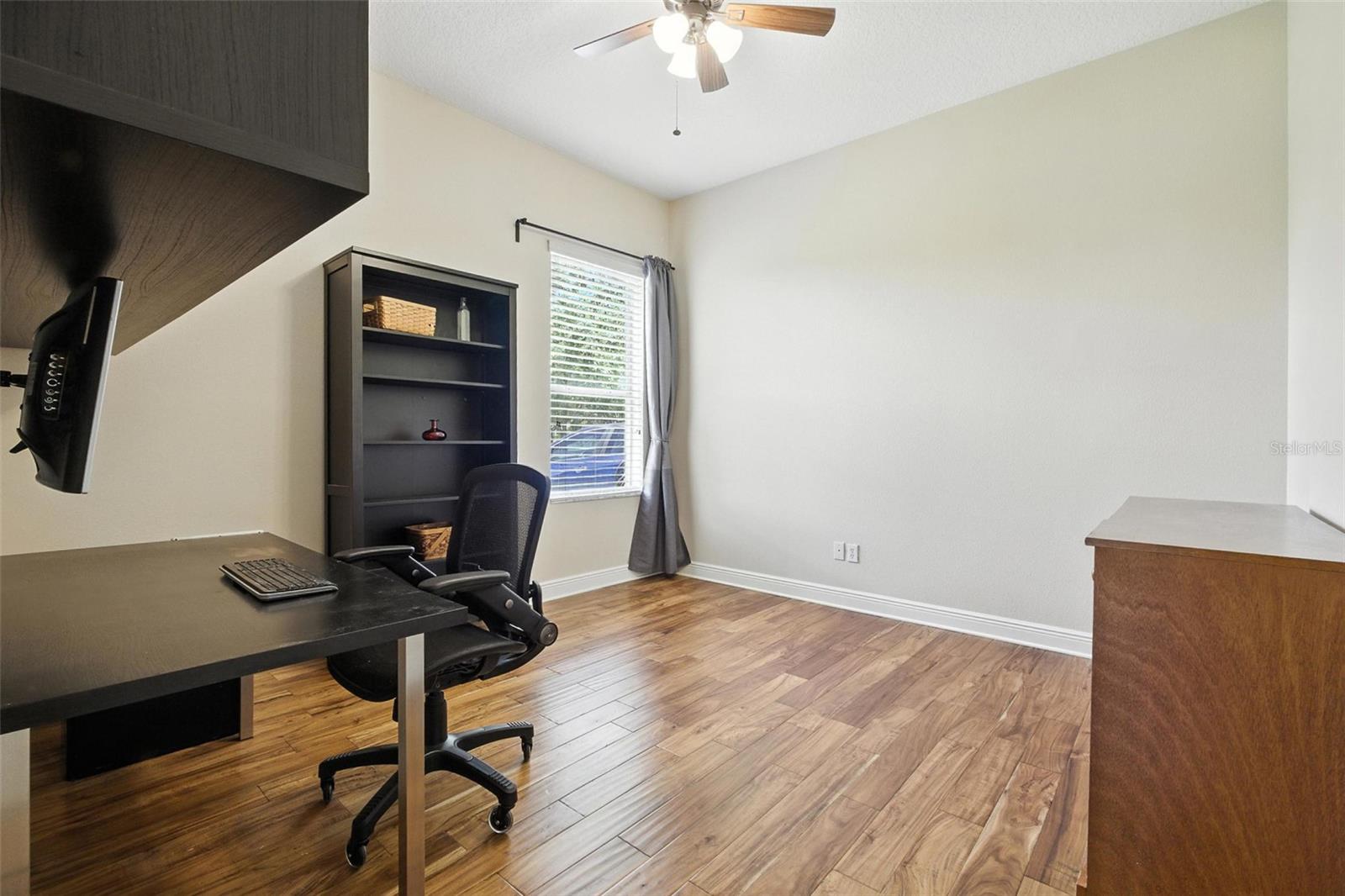 Image 31 of 51 For 13122 Done Groven Drive