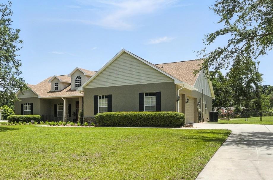 Image 42 of 51 For 13122 Done Groven Drive
