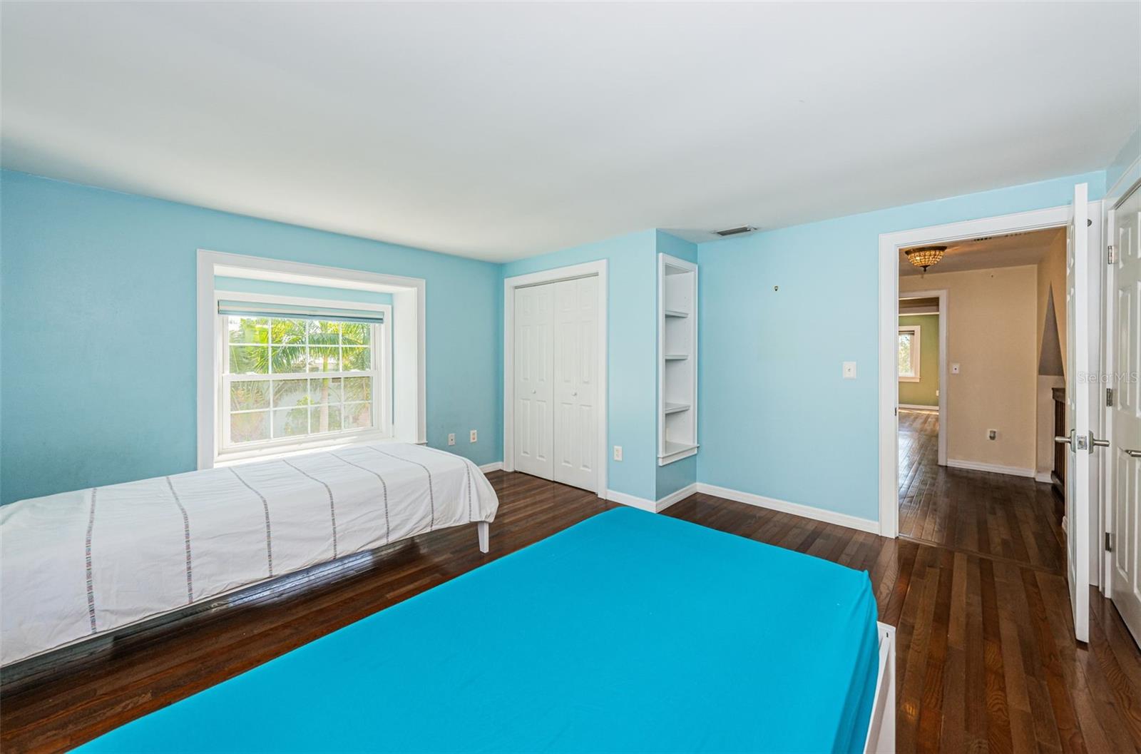 Image 10 of 56 For 160 Shore Drive