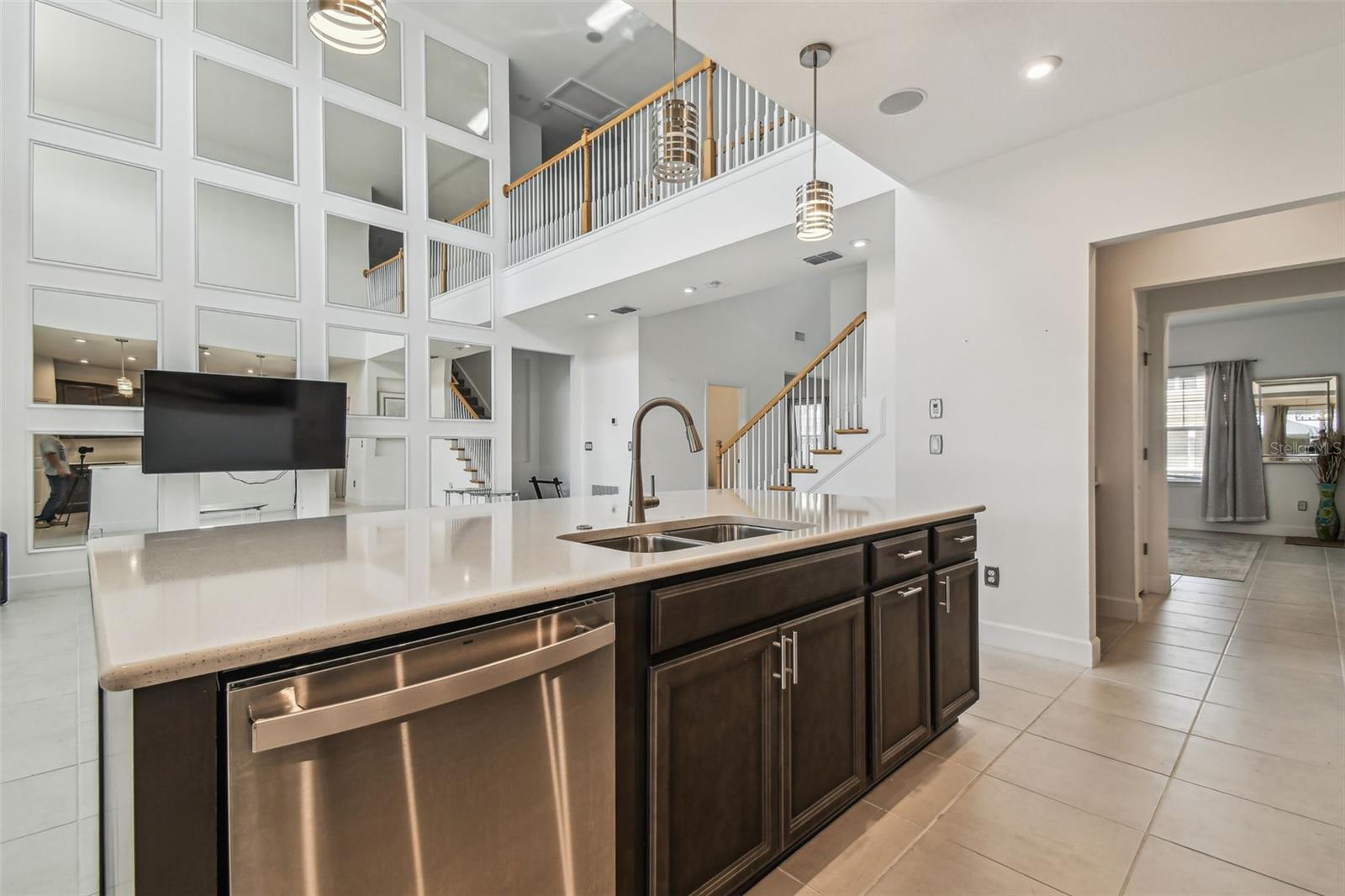 Image 35 of 94 For 7024 Bradbury Circle