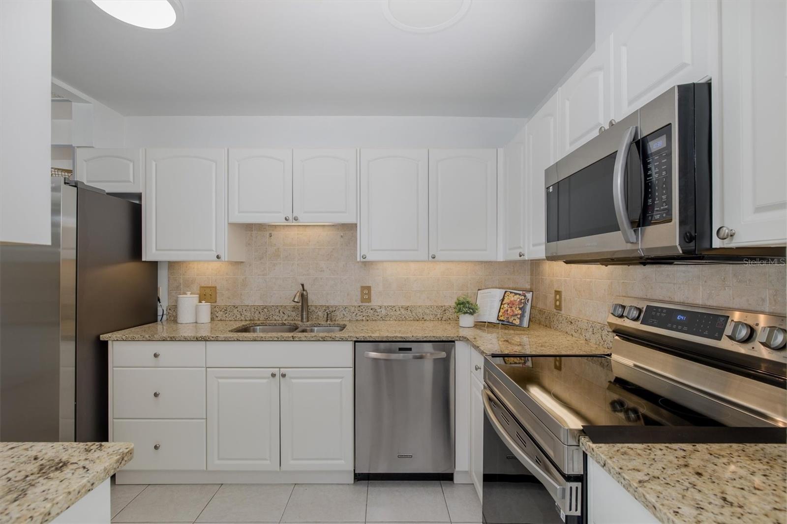 Image 15 of 43 For 413 Bayshore Boulevard 5