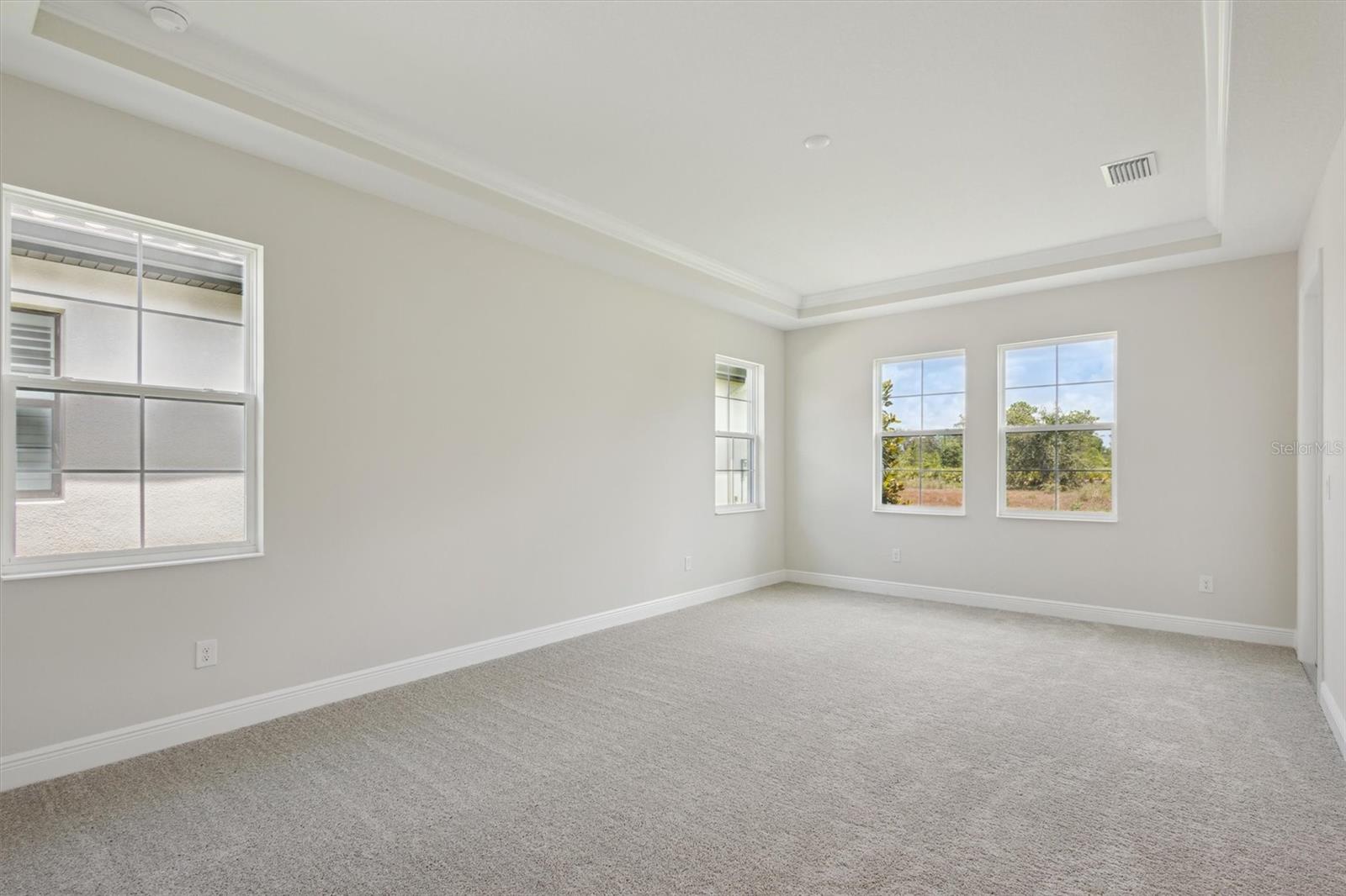 Image 4 of 33 For 14531 Swiss Bridge Drive