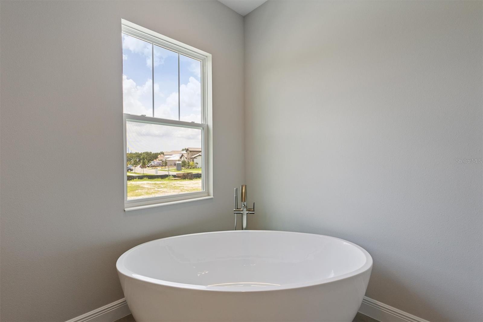 Image 9 of 30 For 14523 Swiss Bridge Drive